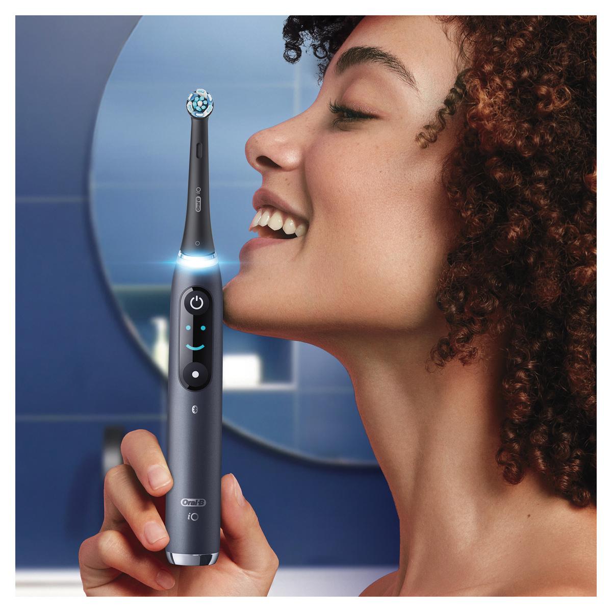 Produktbild Oral-B Elektrische Zahnbürste iO Series 9N Black Onyx  17 von 18