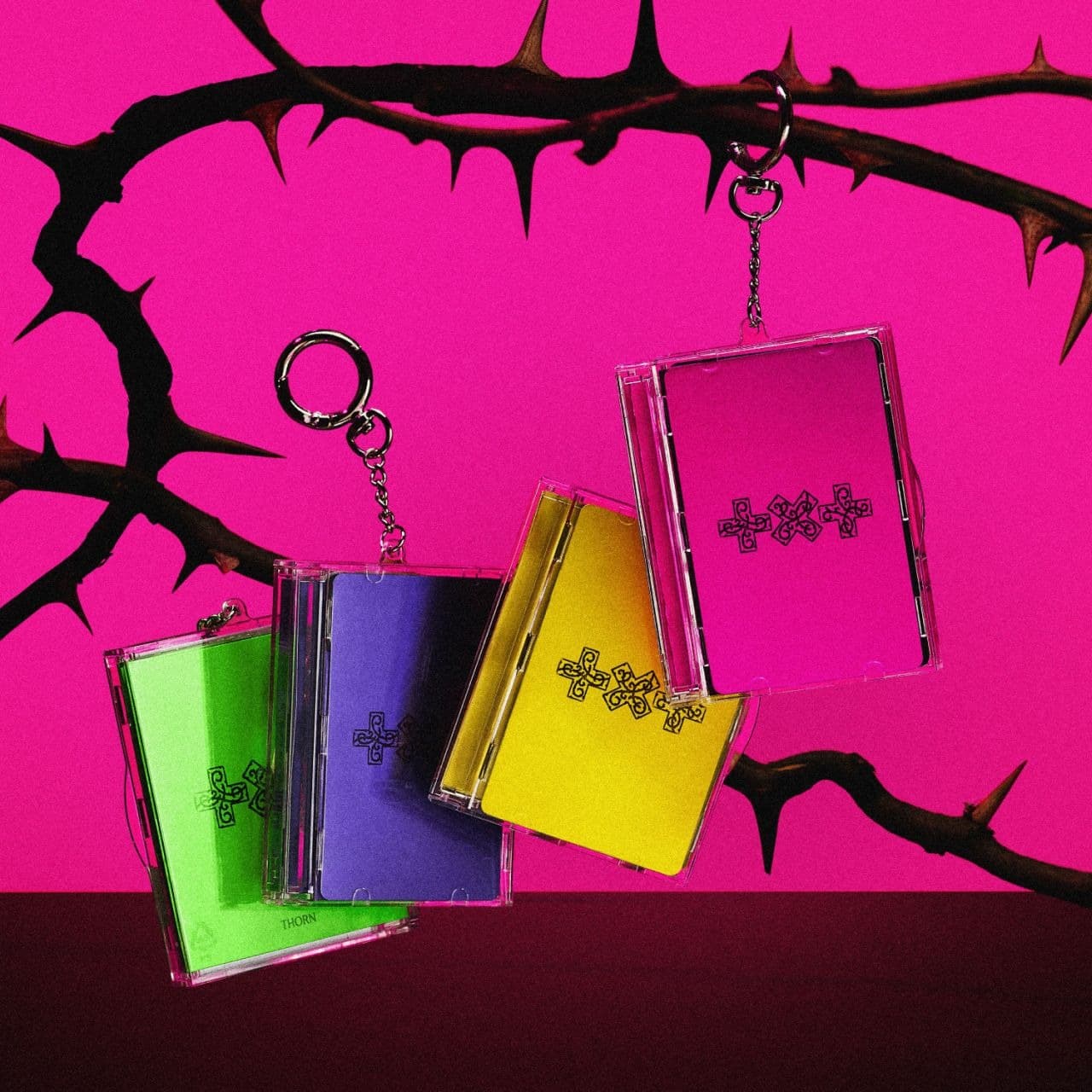 A Moment of Stillness in the Thorns (Photocard Case Version)