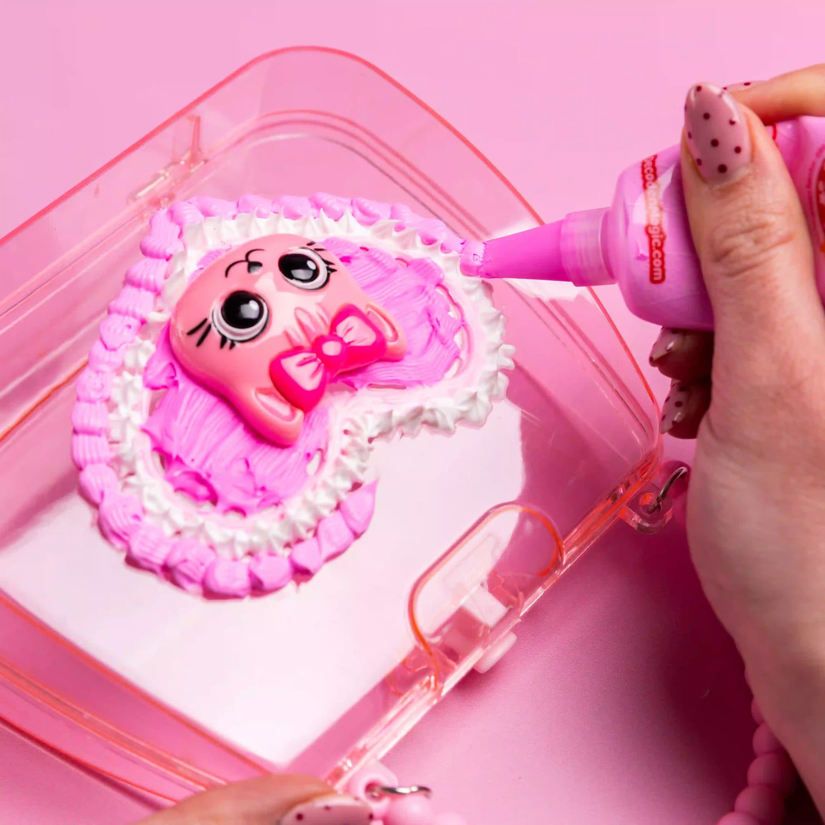 Bauer - Decoden Magic Kätzchen-Tasche & Anhänger-Set