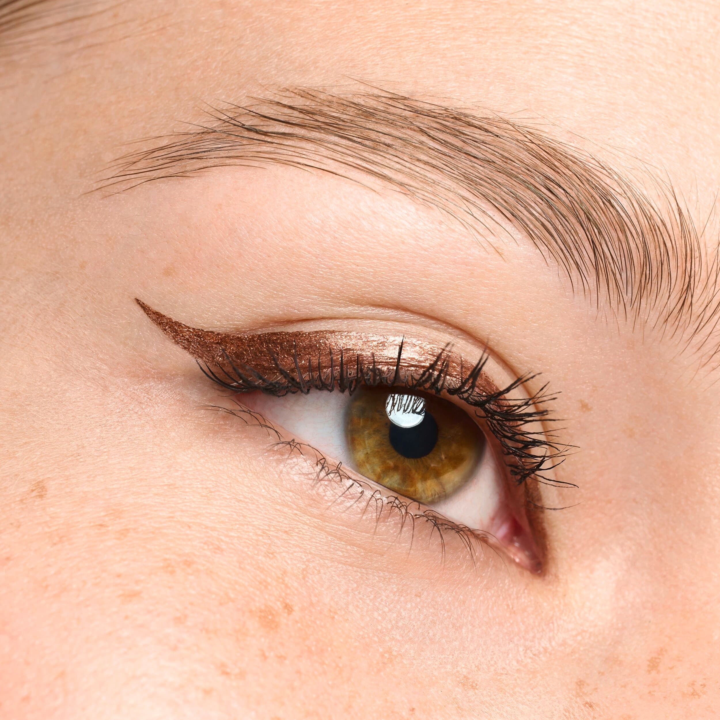 Produktbild essence COLOUR it! metallic liquid liner 7 von 9