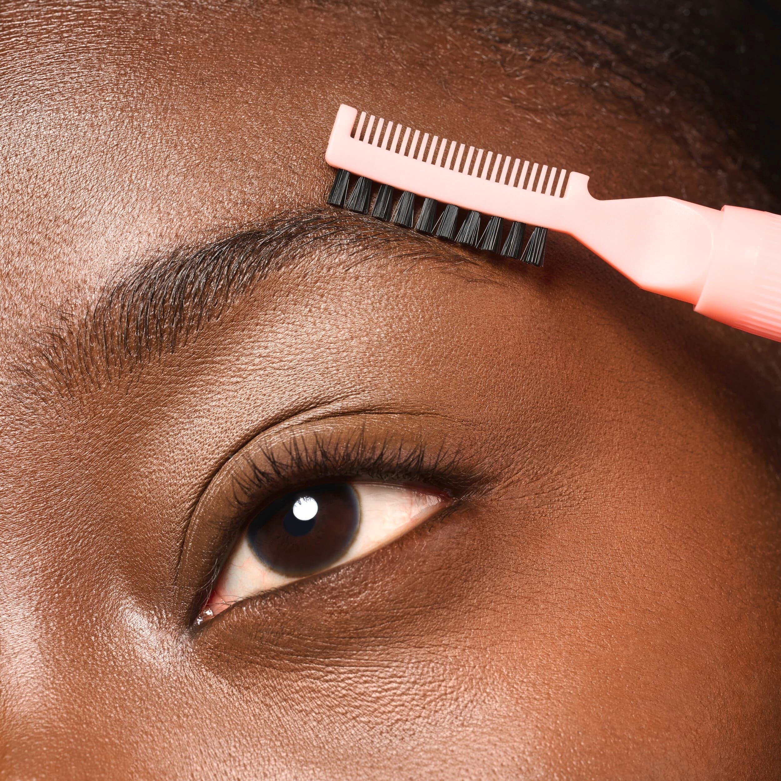 Produktbild essence brow lift & freeze glue  9 von 11