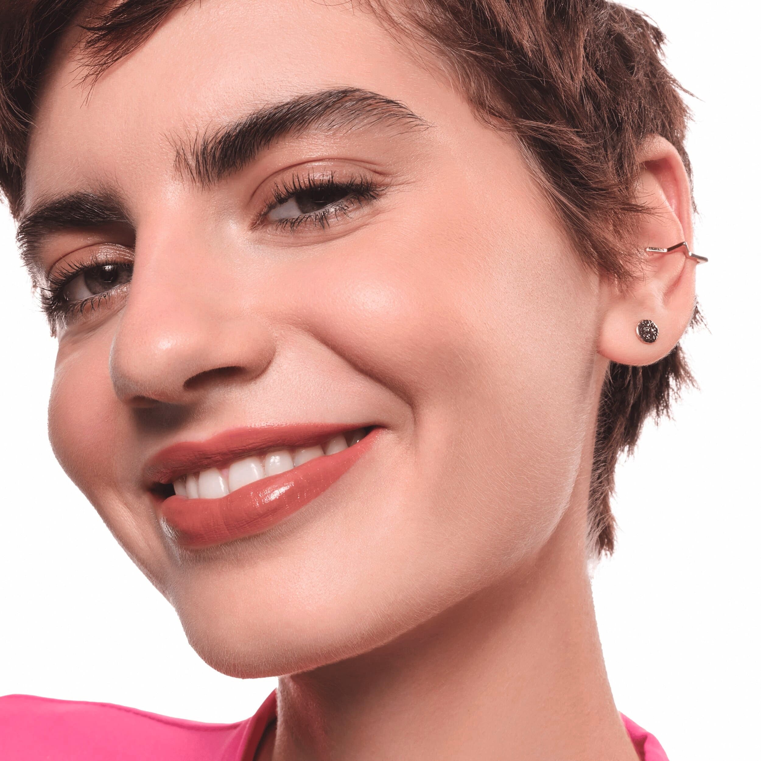 Produktbild essence satin GLOW luminous shine lipstick 5 von 8