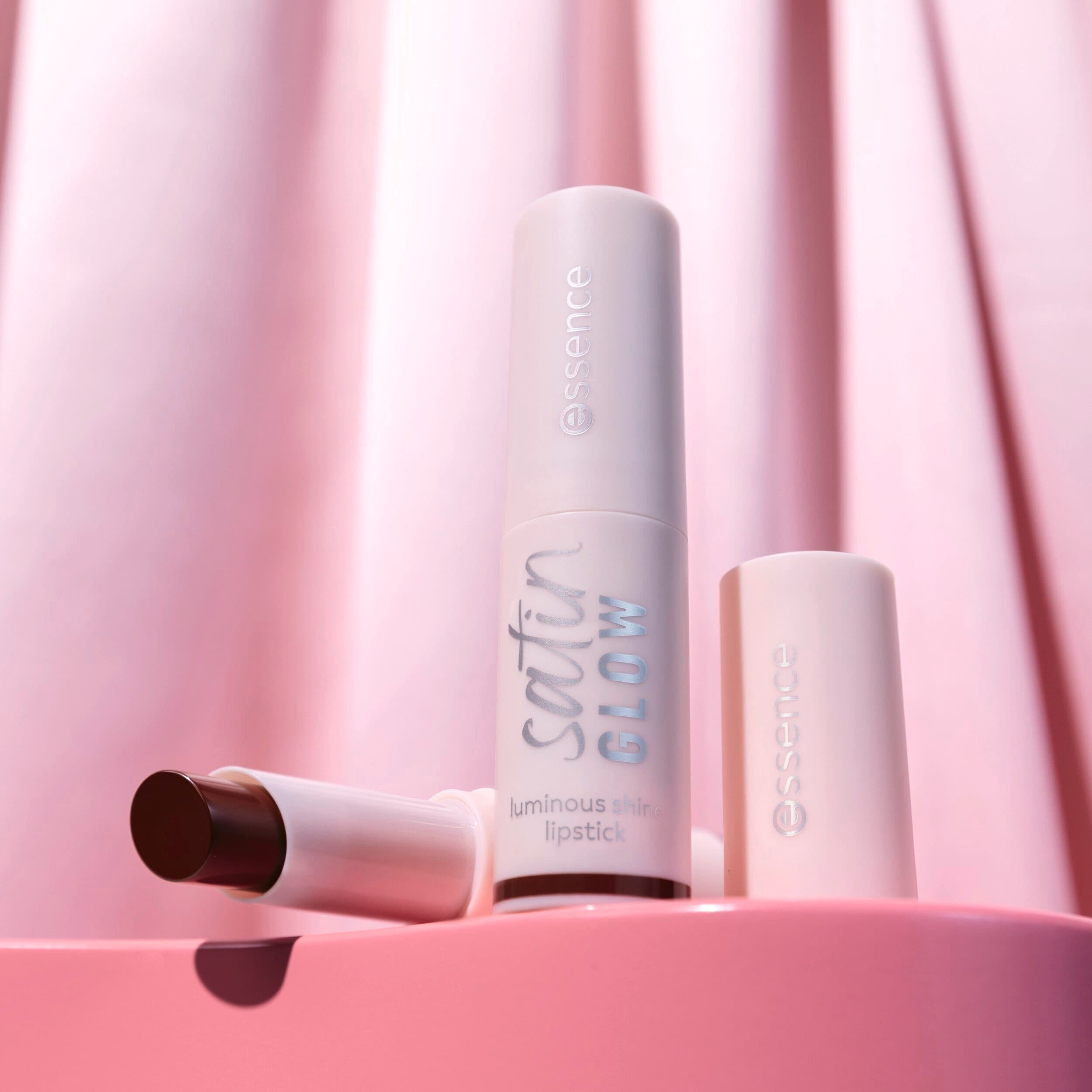 Produktbild essence satin GLOW luminous shine lipstick 3 von 8