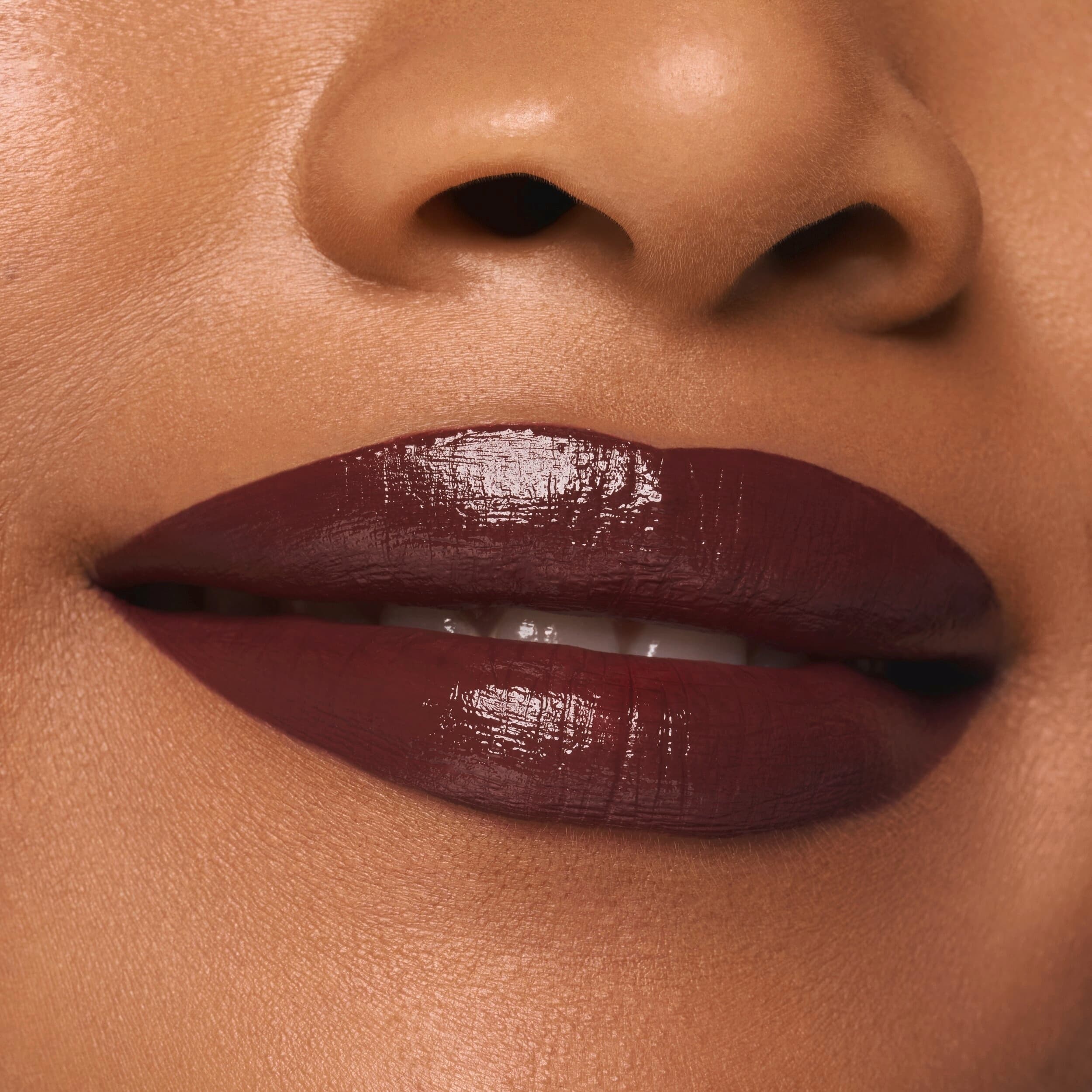 Produktbild essence satin GLOW luminous shine lipstick 6 von 8