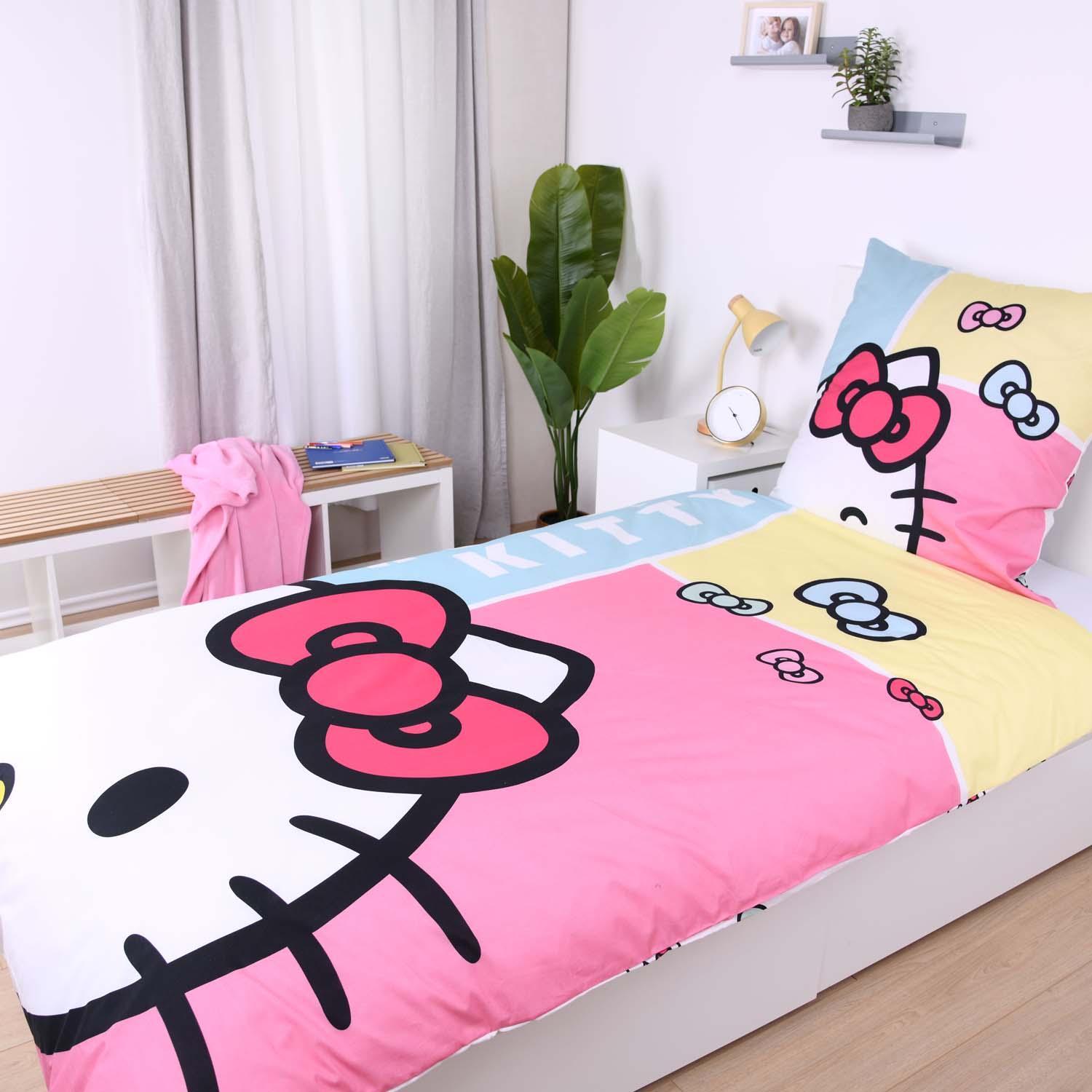 Produktbild Hello Kitty Kinderbettwäsche 80x80cm, 135x200cm 3 von 6