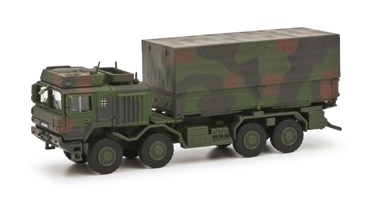 Schuco - 1:87 MAN UTF 15t 8x8 Camo