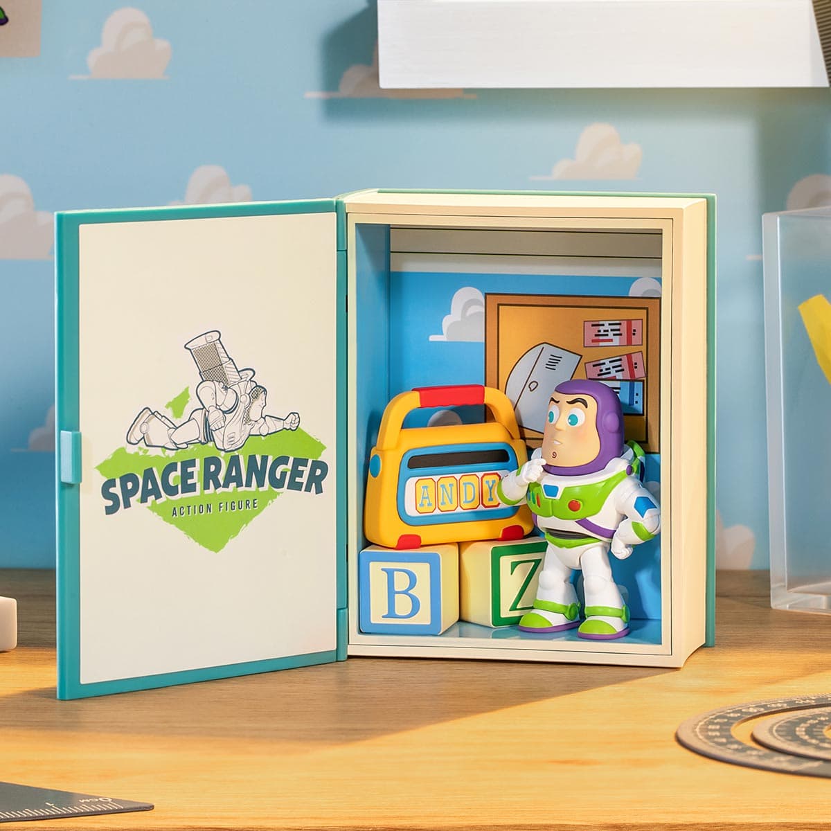 Produktbild Pop Mart TOY STORY Andy's Room Series Scene Sets. Sammelfigur in Blindbox - sortiert 2 von 6