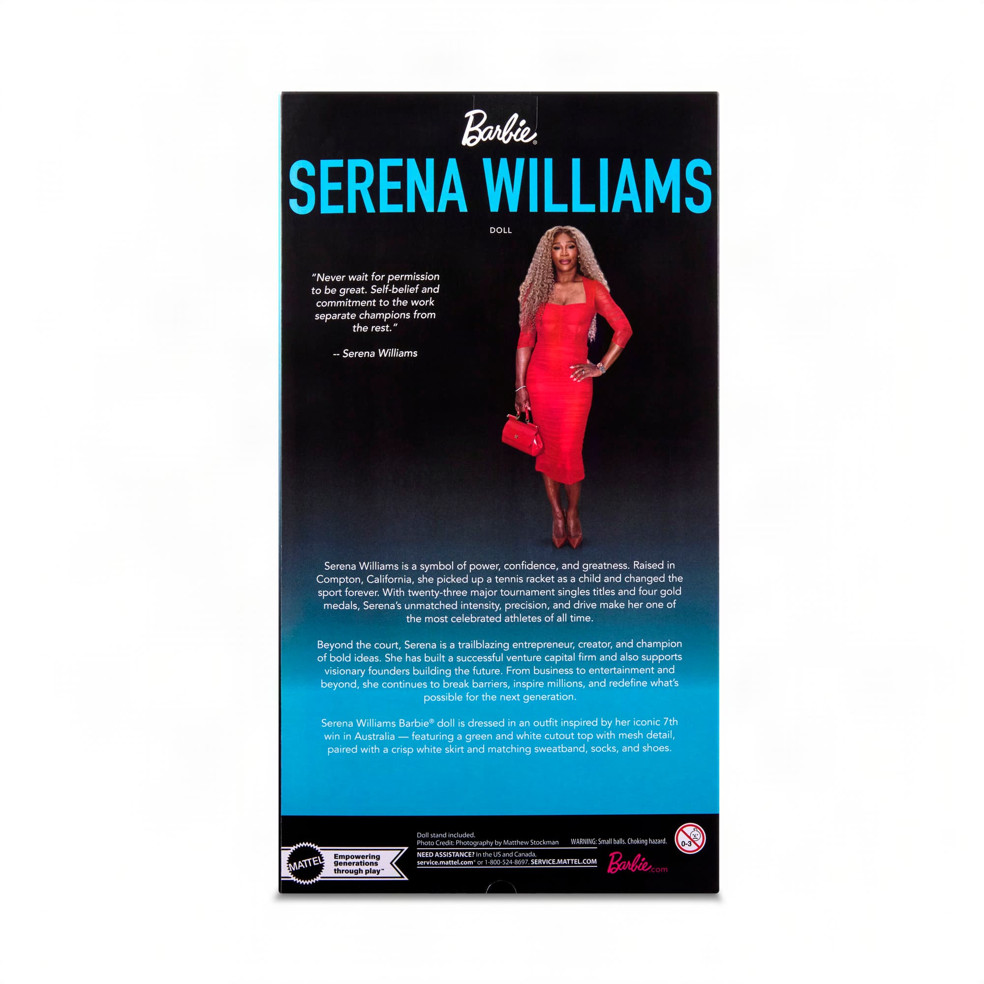 Barbie Signature Serena Williams Sammlerpuppe mit Tennis-Outfit, Schläger und Ball