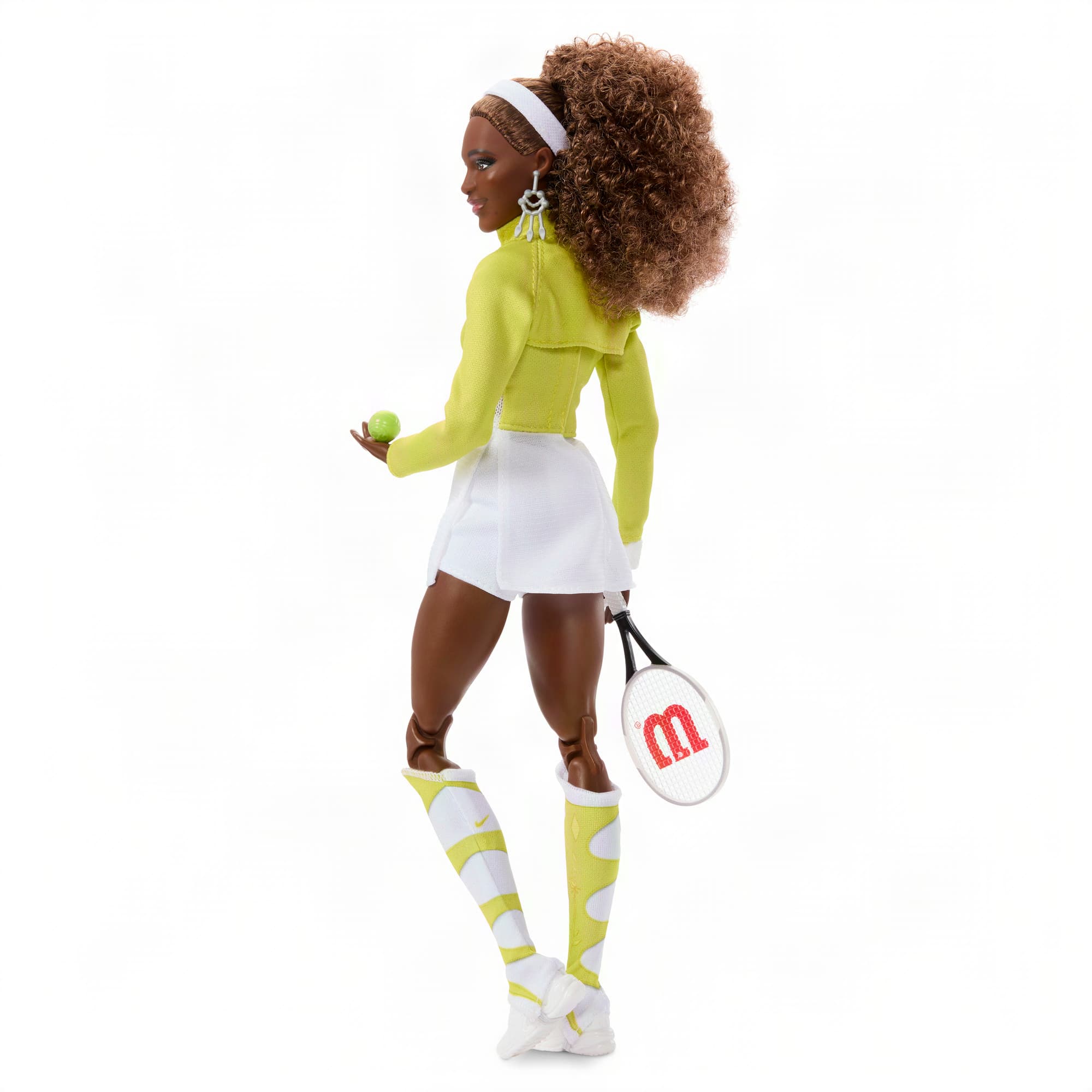 Barbie Signature Serena Williams Sammlerpuppe mit Tennis-Outfit, Schläger und Ball