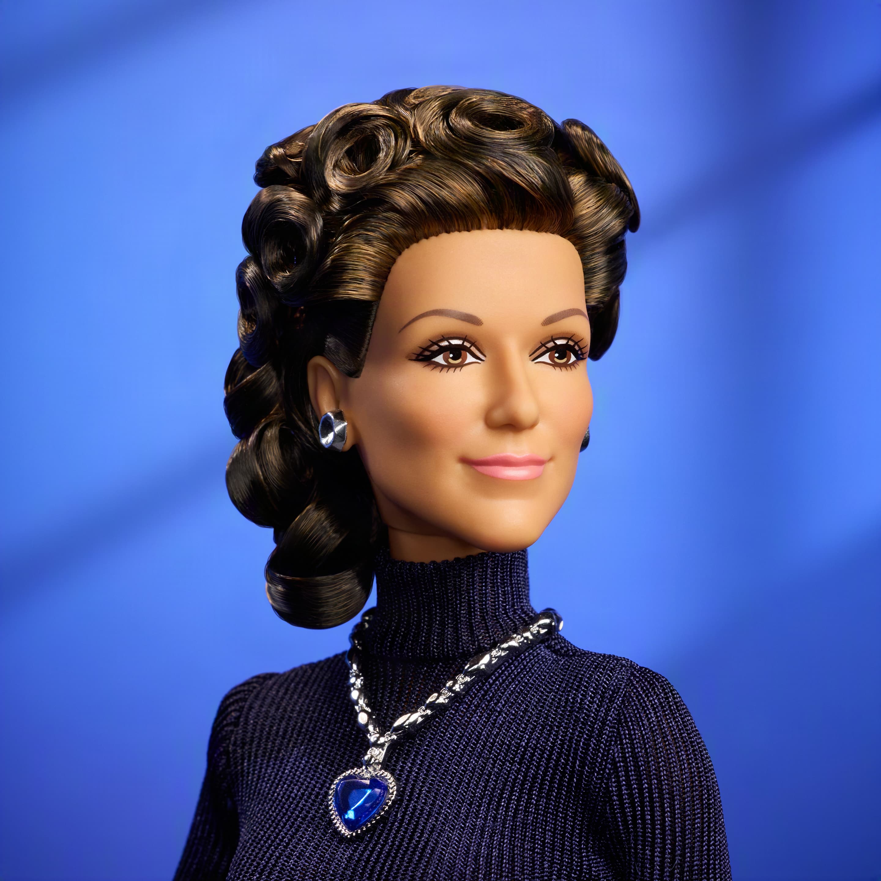 Barbie Signature Celine Dion Sammlerpuppe im ikonischen Award-Show-Kleid mit Puppenständer