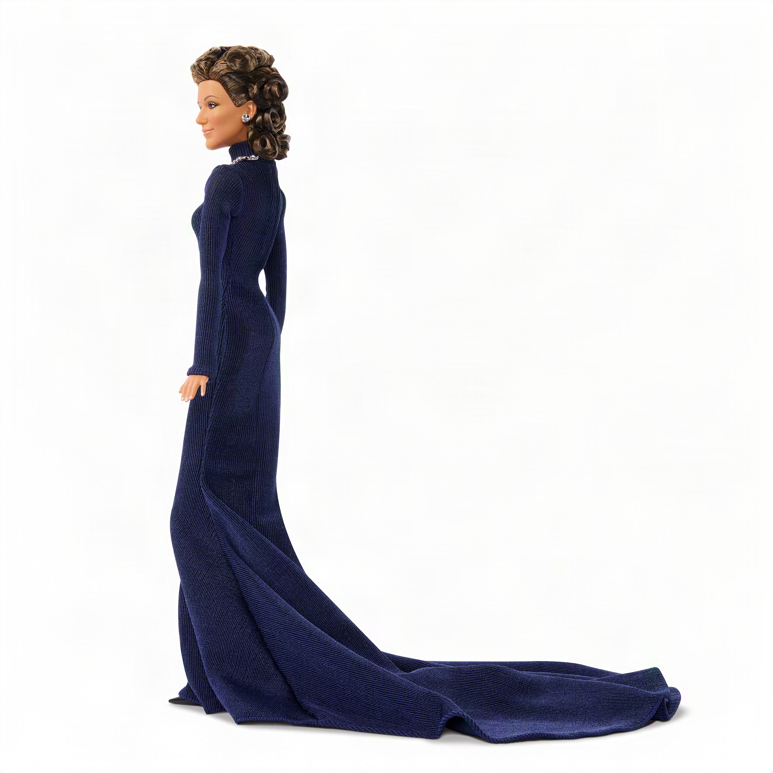 Barbie Signature Celine Dion Sammlerpuppe im ikonischen Award-Show-Kleid mit Puppenständer