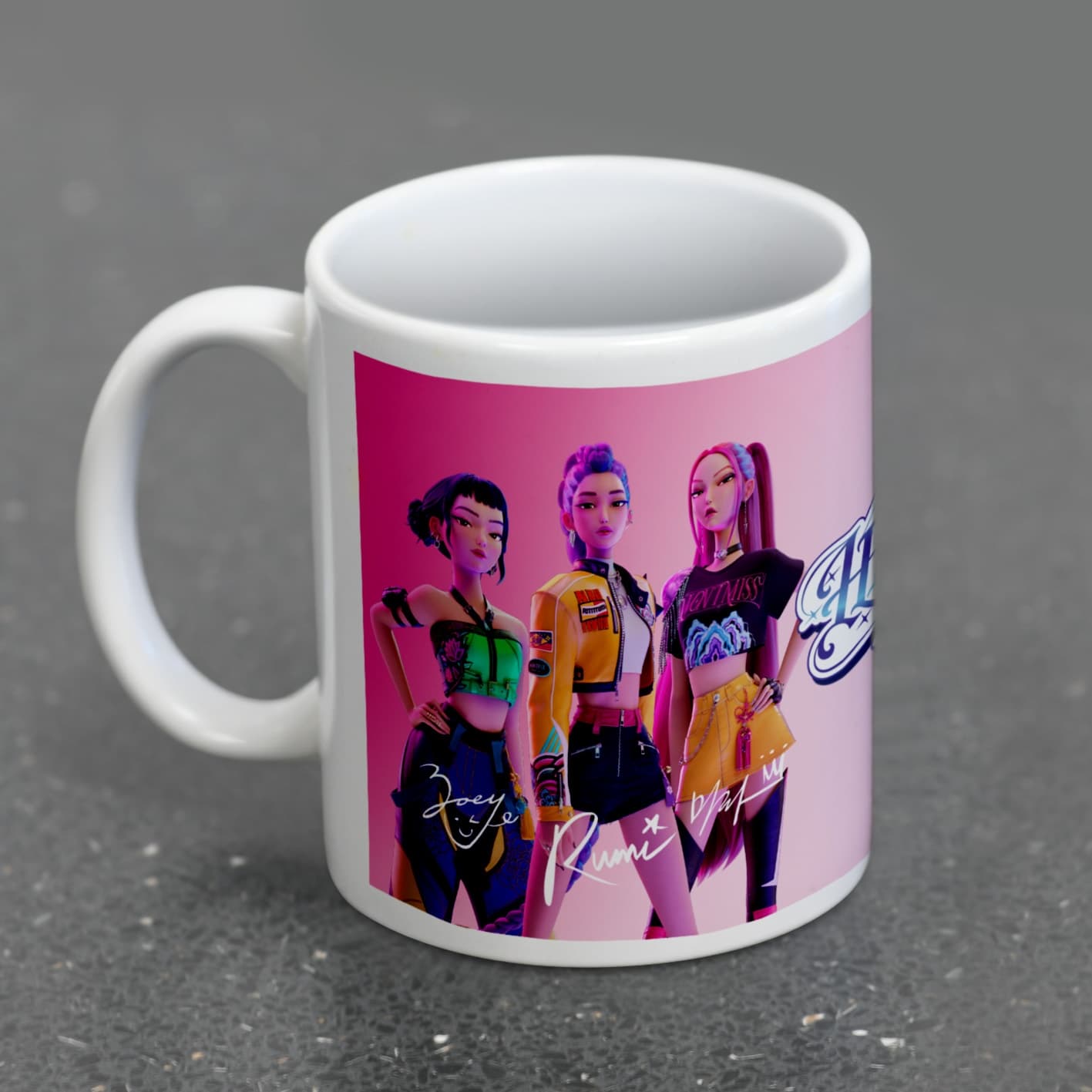 K-POP DEMON HUNTERS (HUNTRIX) WHITE  POD TASSE