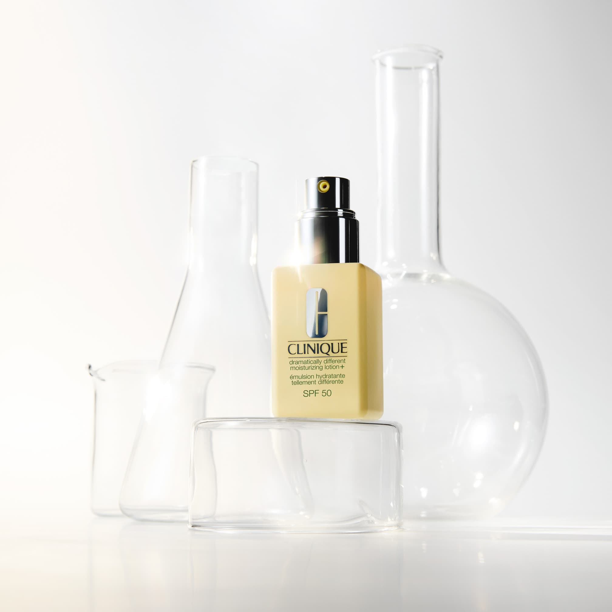 Produktbild Clinique Dramatically Different Moisturizing Lotion+ SPF 50 4 von 4