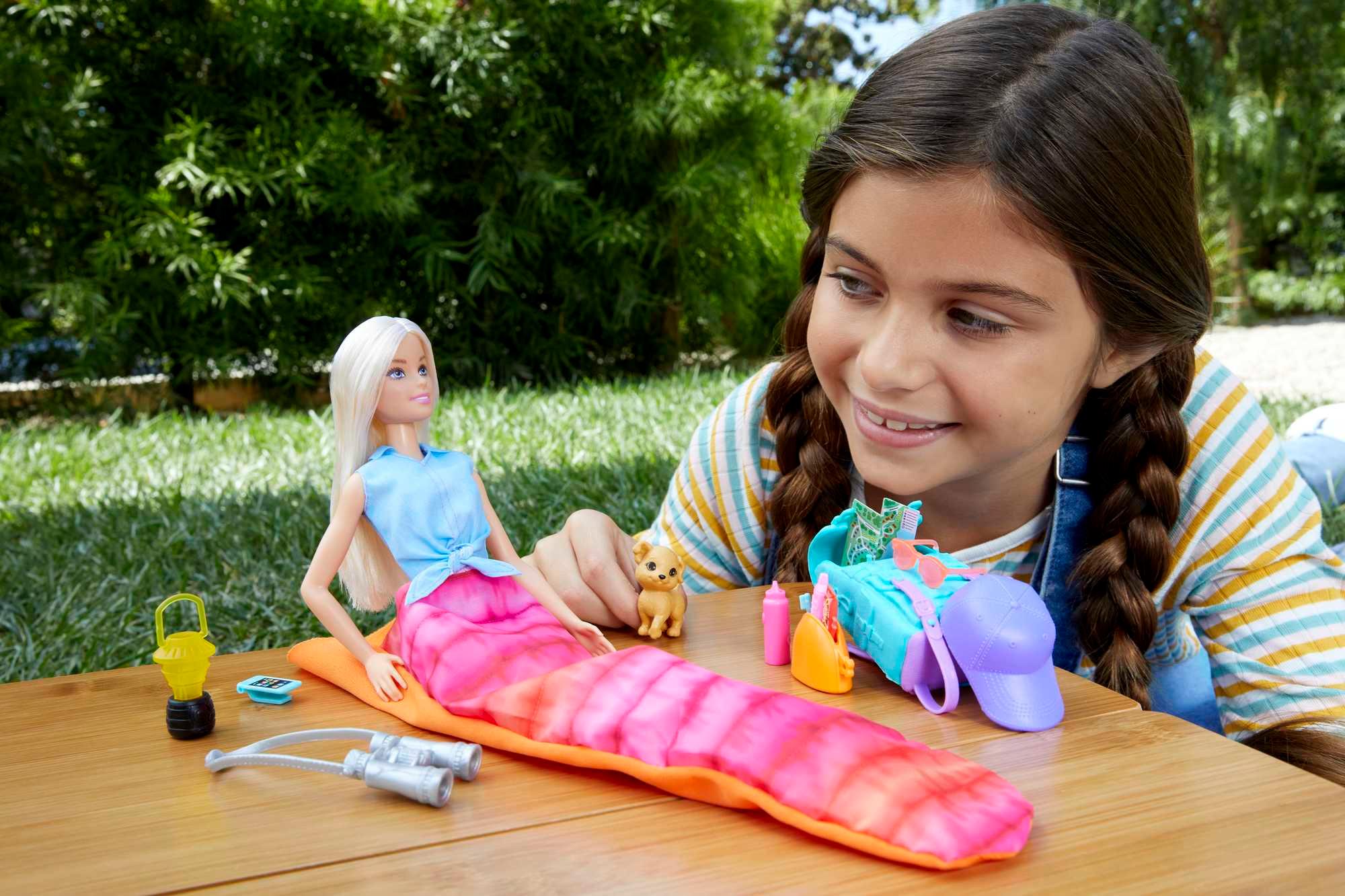 Produktbild Barbie"It takes two Camping"Set inkl. Malibu Puppe, Hund&Zubehör 2 von 6