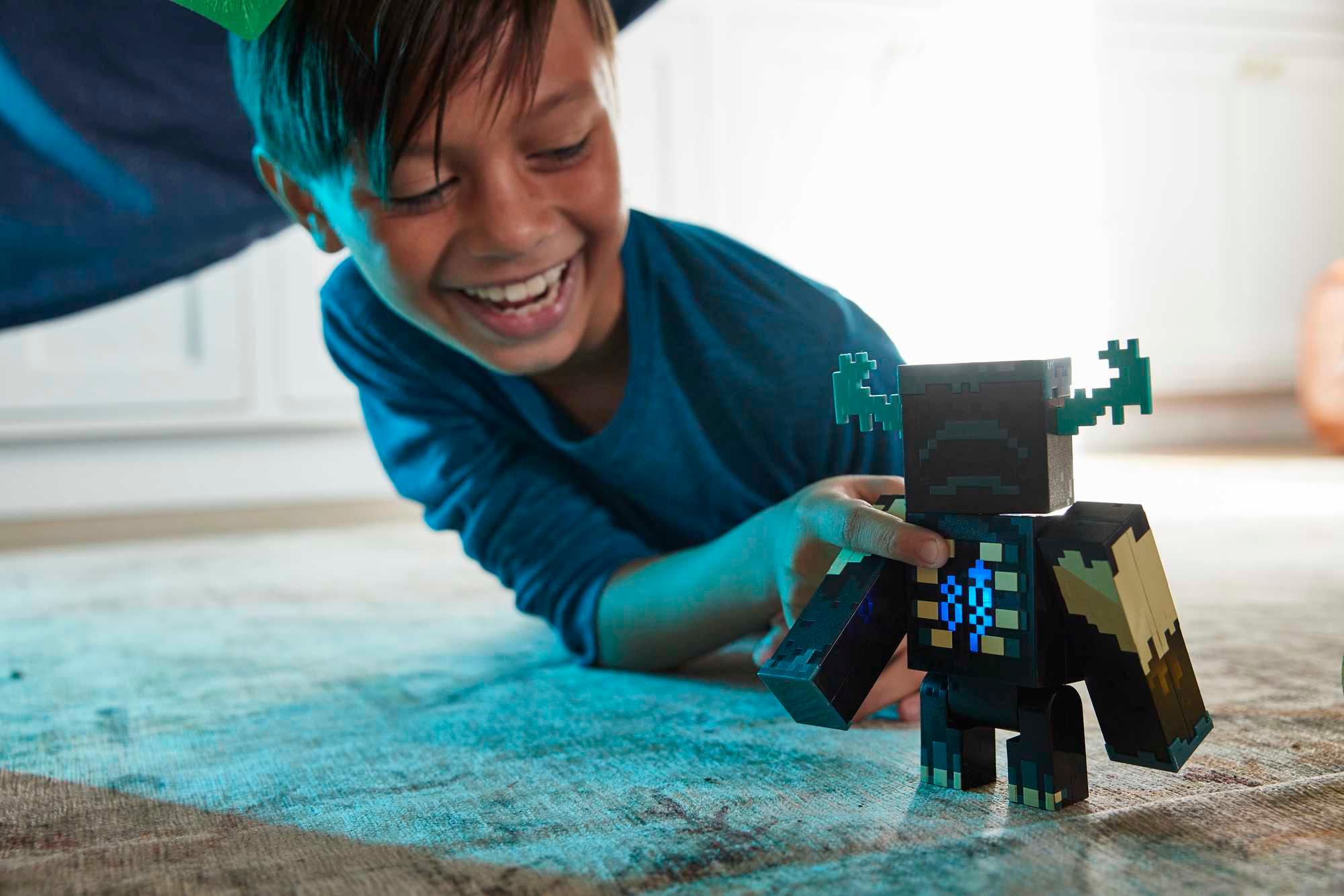 Produktbild Minecraft The Warden Figur, Actionfigur mit Licht&Geräuschen 3 von 6