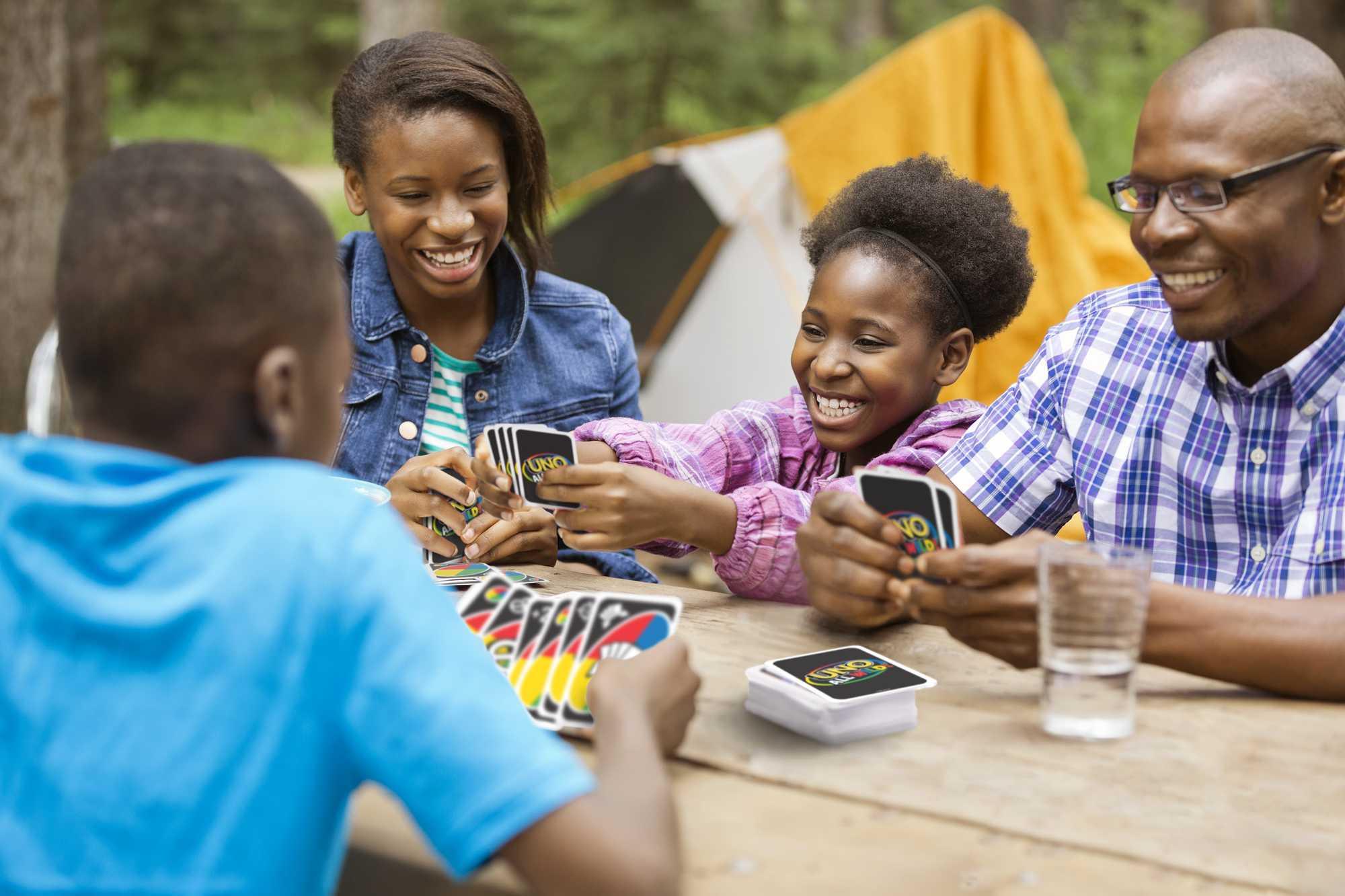 Produktbild Mattel Games UNO All Wild, Kartenspiel, Familienspiel 4 von 6