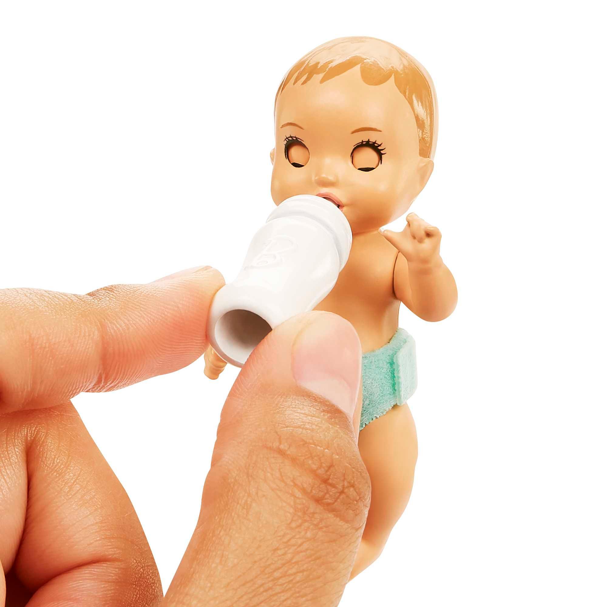 Produktbild Barbie-Puppen und Zubehörteile, Skipper Babysitter-Spielset mit Gitterbett 3 von 6