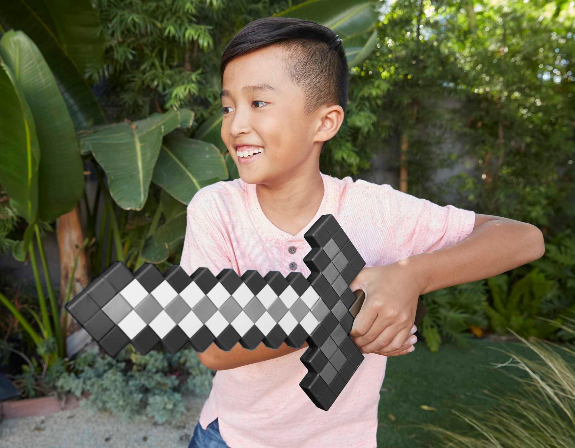 Produktbild Minecraft Basic Roleplay Iron Sword 4 von 6