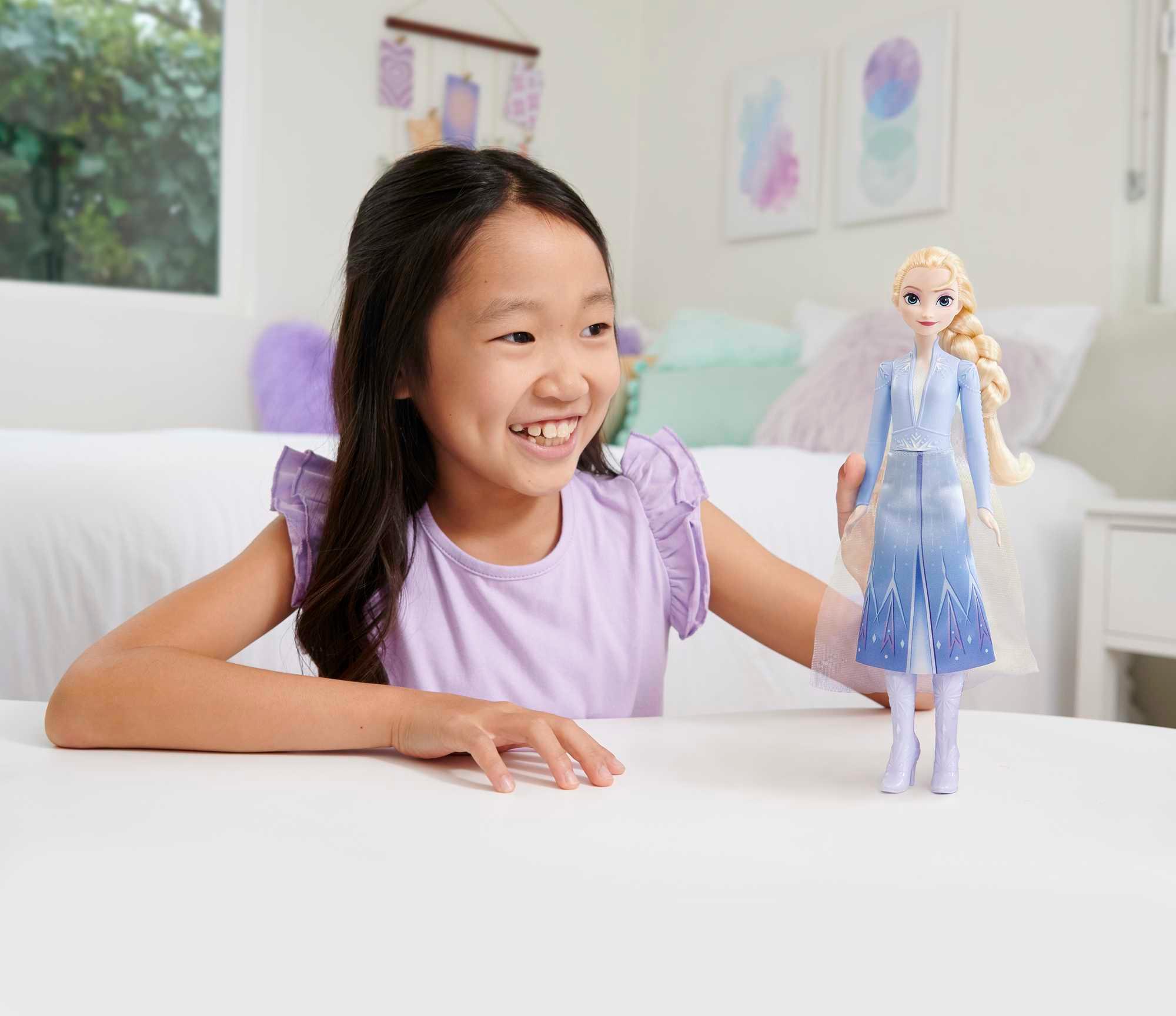 Produktbild Disney Die Eiskönigin Spielzeug, Elsa-Modepuppe mit Accessoires 2 von 6