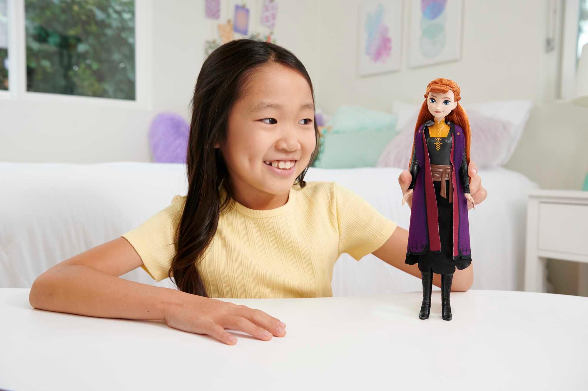 Produktbild Disney Die Eiskönigin Spielzeug, Anna-Modepuppe mit Accessoires 2 von 6