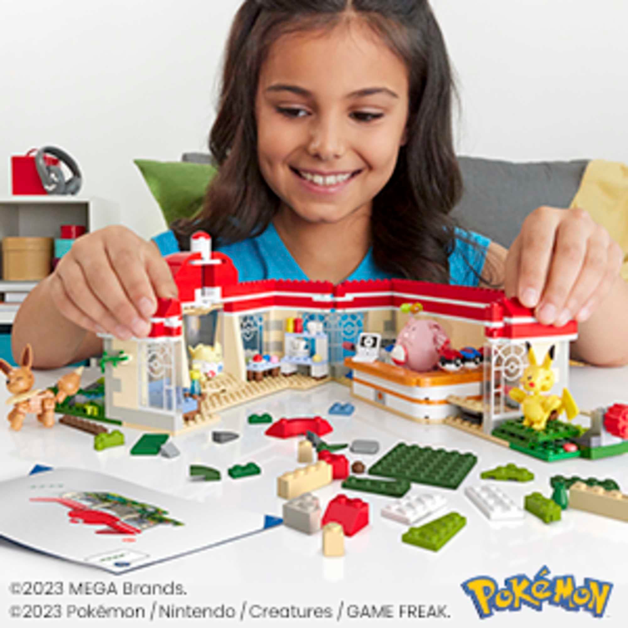 Produktbild MEGA Pokémon Bauspielzeug-Set, Waldspaß Pokémon-Center (648 Teile) mit 4 Actionfiguren 5 von 8