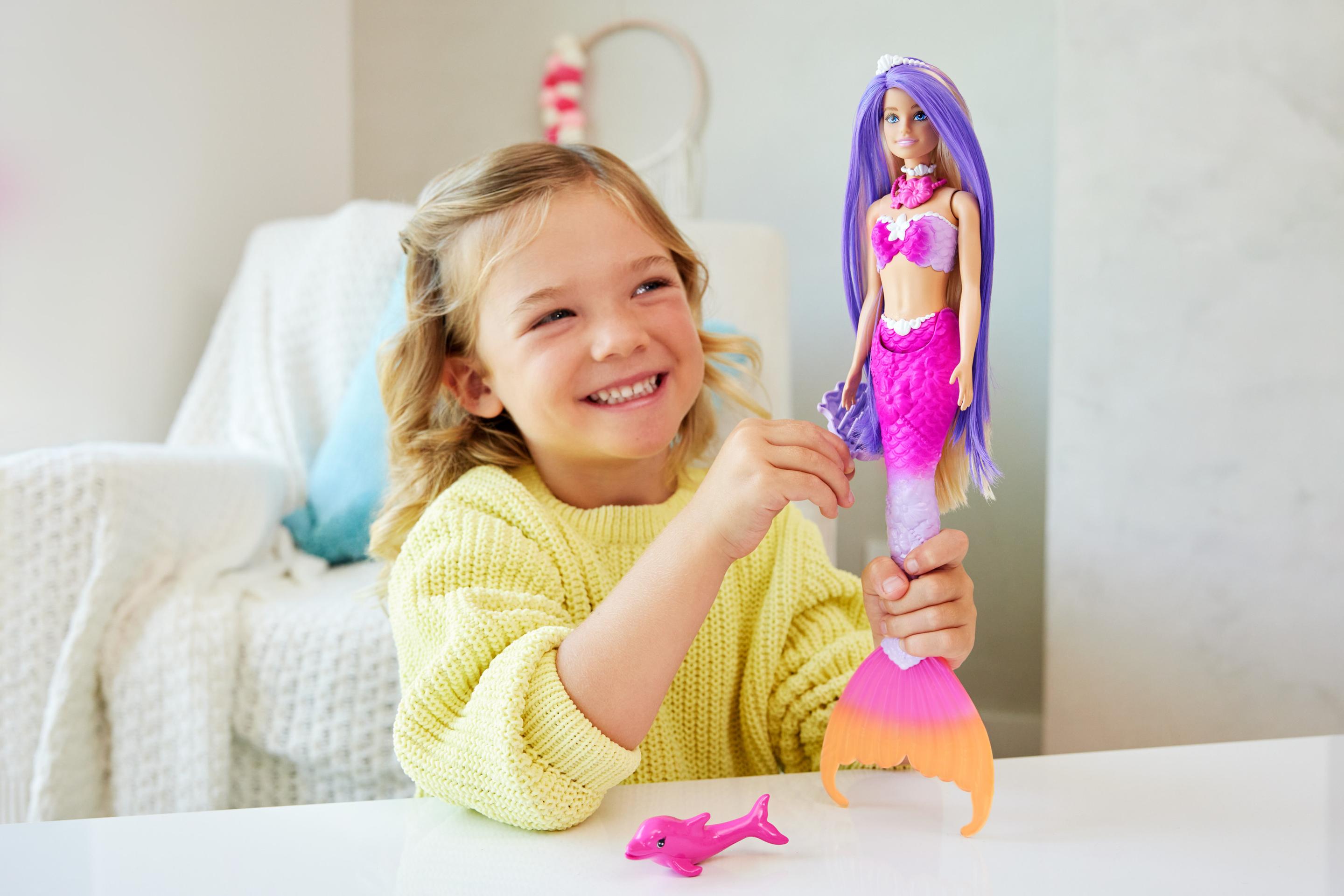 Produktbild Barbie Malibu“ Meerjungfrau-Puppe mit Farbwechseleffekt, Delfin und Accessoires 4 von 6