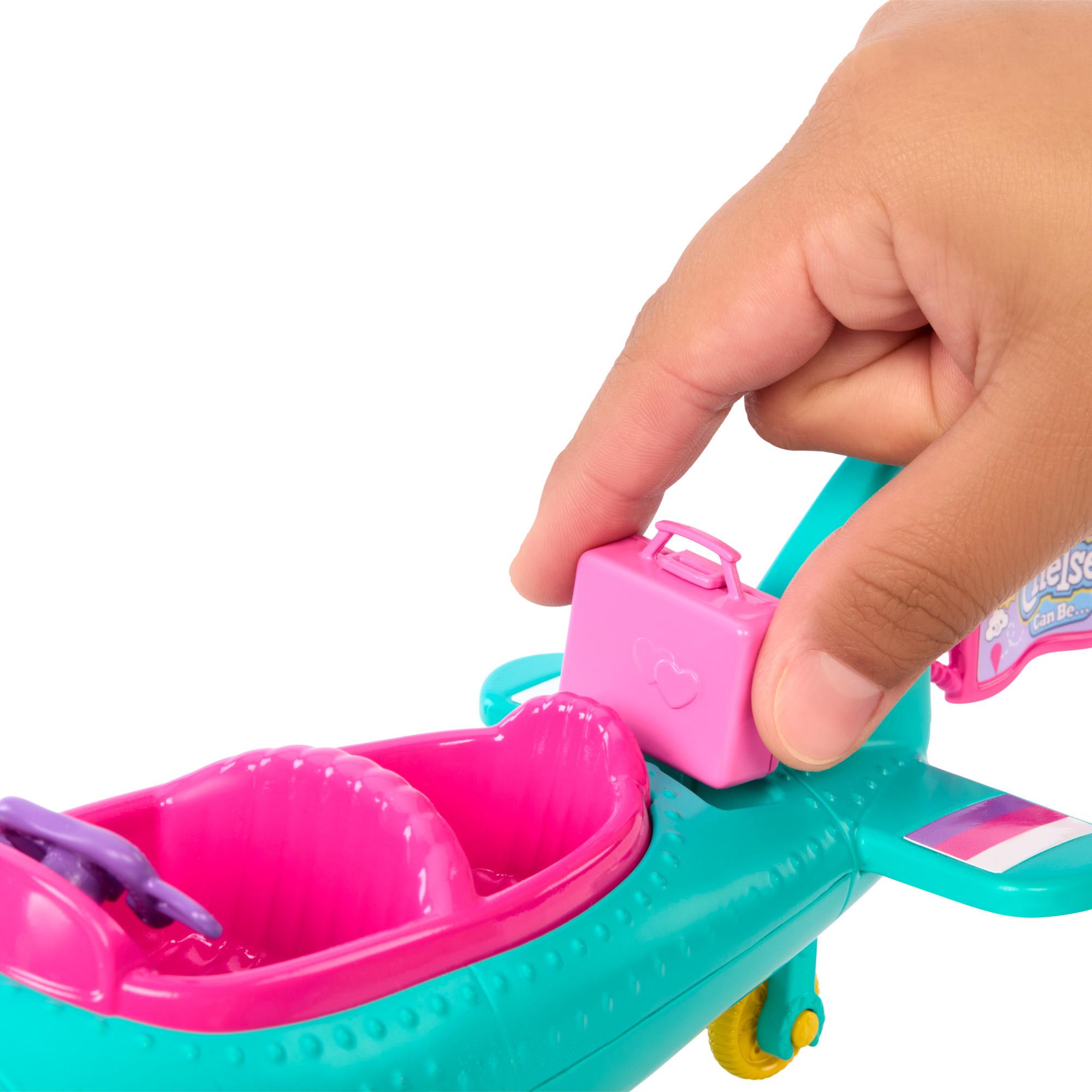 Produktbild Barbie Chelsea-Spielset aus Puppe und Flugzeug, Zweisitzerflugzeug mit Drehpropeller und 7 Zubehörteilen 2 von 6