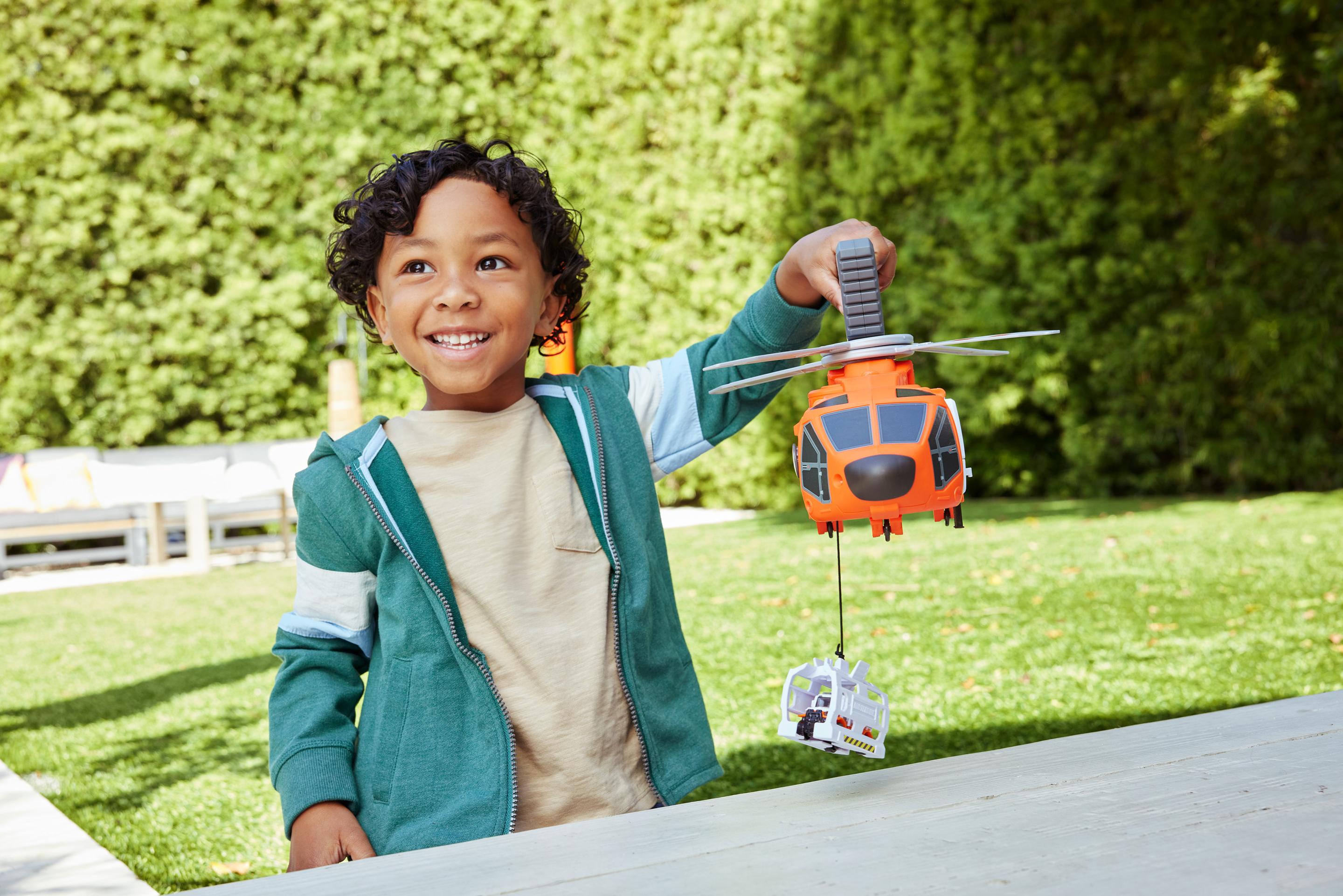 Produktbild Matchbox Action Drivers Rettungshubschrauber, 40 cm großer Hubschrauber mit Die-Cast-Spielzeugrettungswagen im Maßstab 1:64 2 von 6
