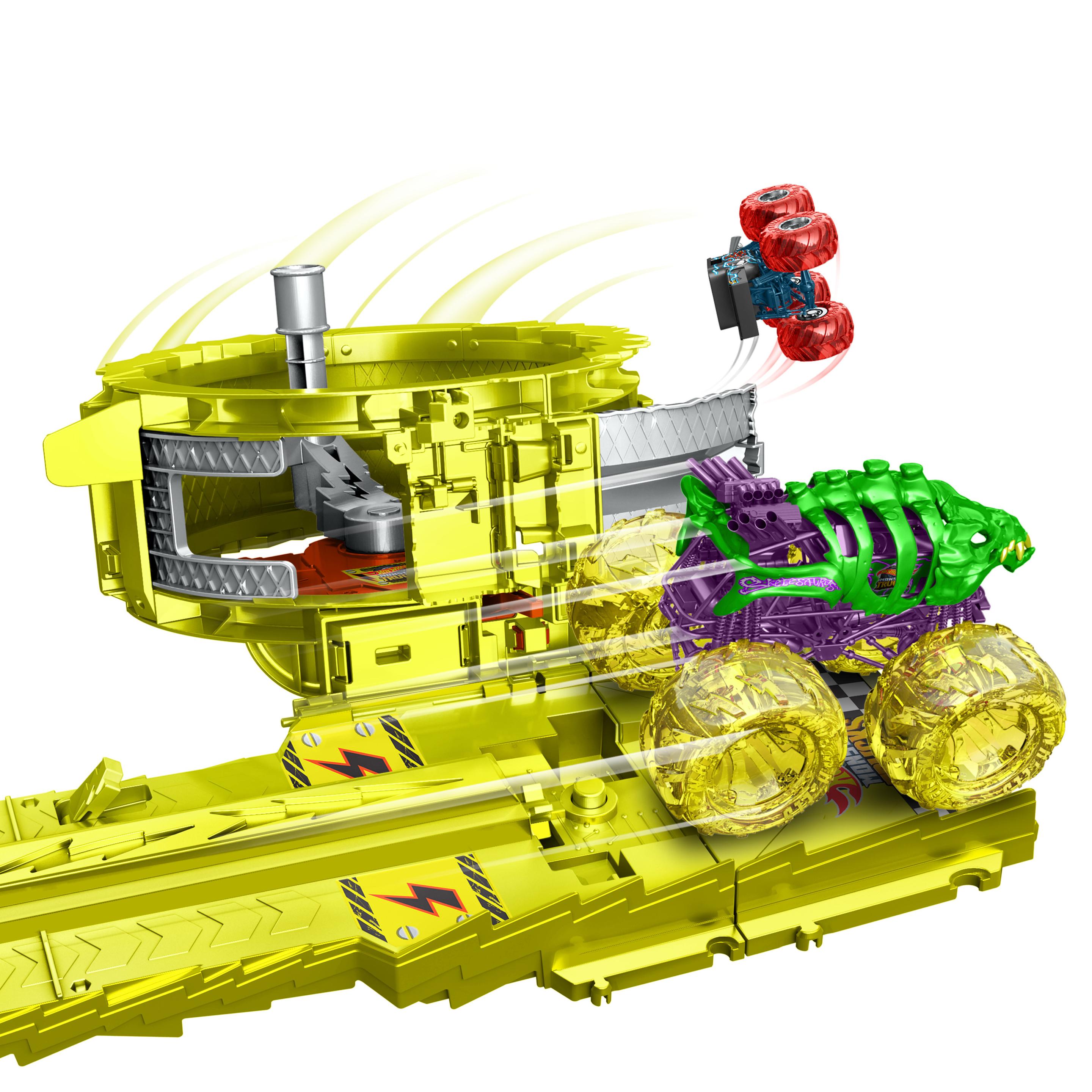 Produktbild Hot Wheels Monster Trucks Power Smashers Race&Chase Challenge mit extragroßem Skelesaurus, Bone Shaker im Maßstab 1:64 und 2 zerdrückten Autos 4 von 6