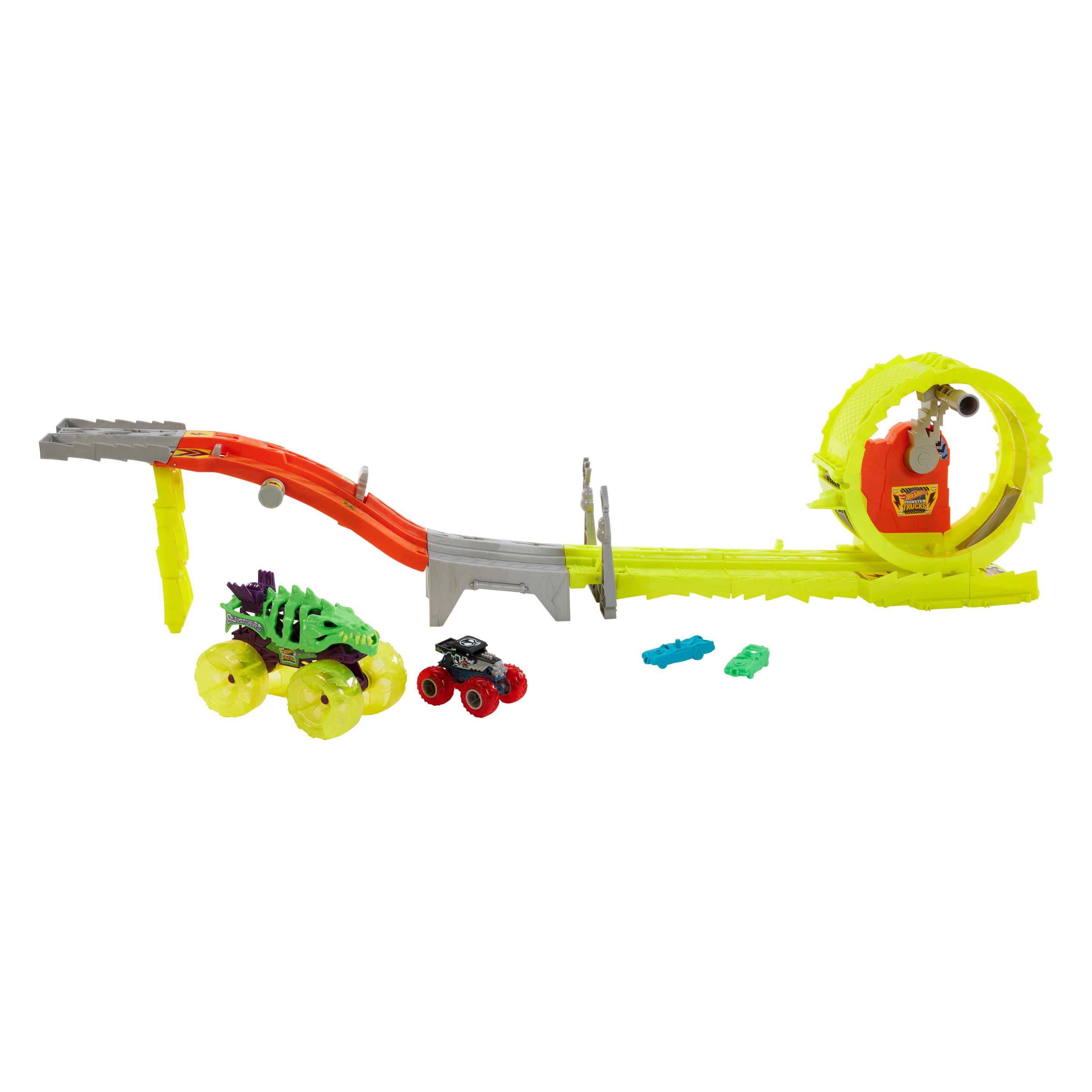 Hot Wheels Monster Trucks Power Smashers Race&Chase Challenge mit extragroßem Skelesaurus, Bone Shaker im Maßstab 1:64 und 2 zerdrückten Autos