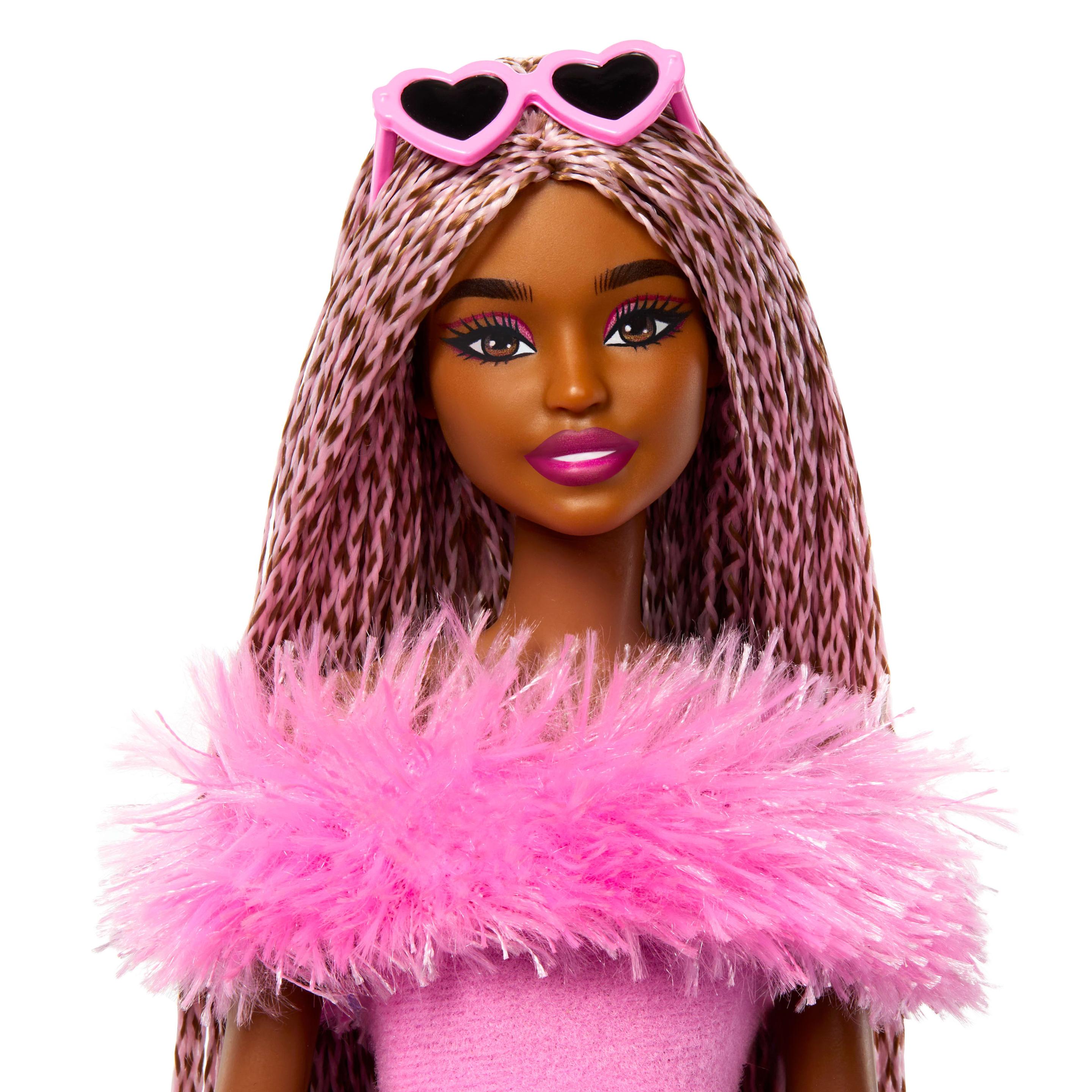 Produktbild Barbie Deluxe Style-Puppe Nr. 4 mit weichem rosafarbenem Jumpsuit und rosa und braunen geflochtenen Zöpfchen 3 von 6