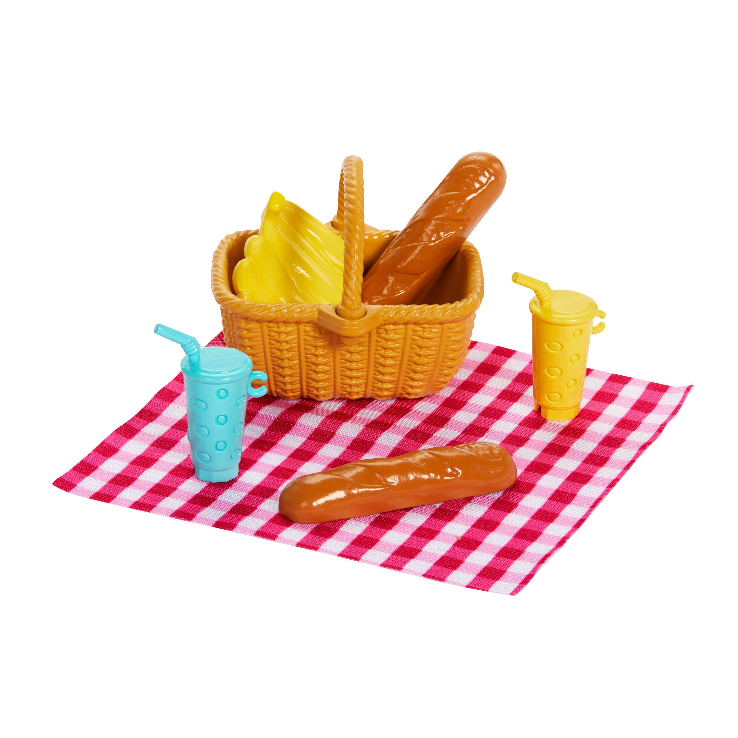 Produktbild Barbie-Puppen und Accessoires aus der Reihe Family&Friends, Spielset im Picknick-Thema mit 2 Puppen und 9 Accessoires 4 von 6