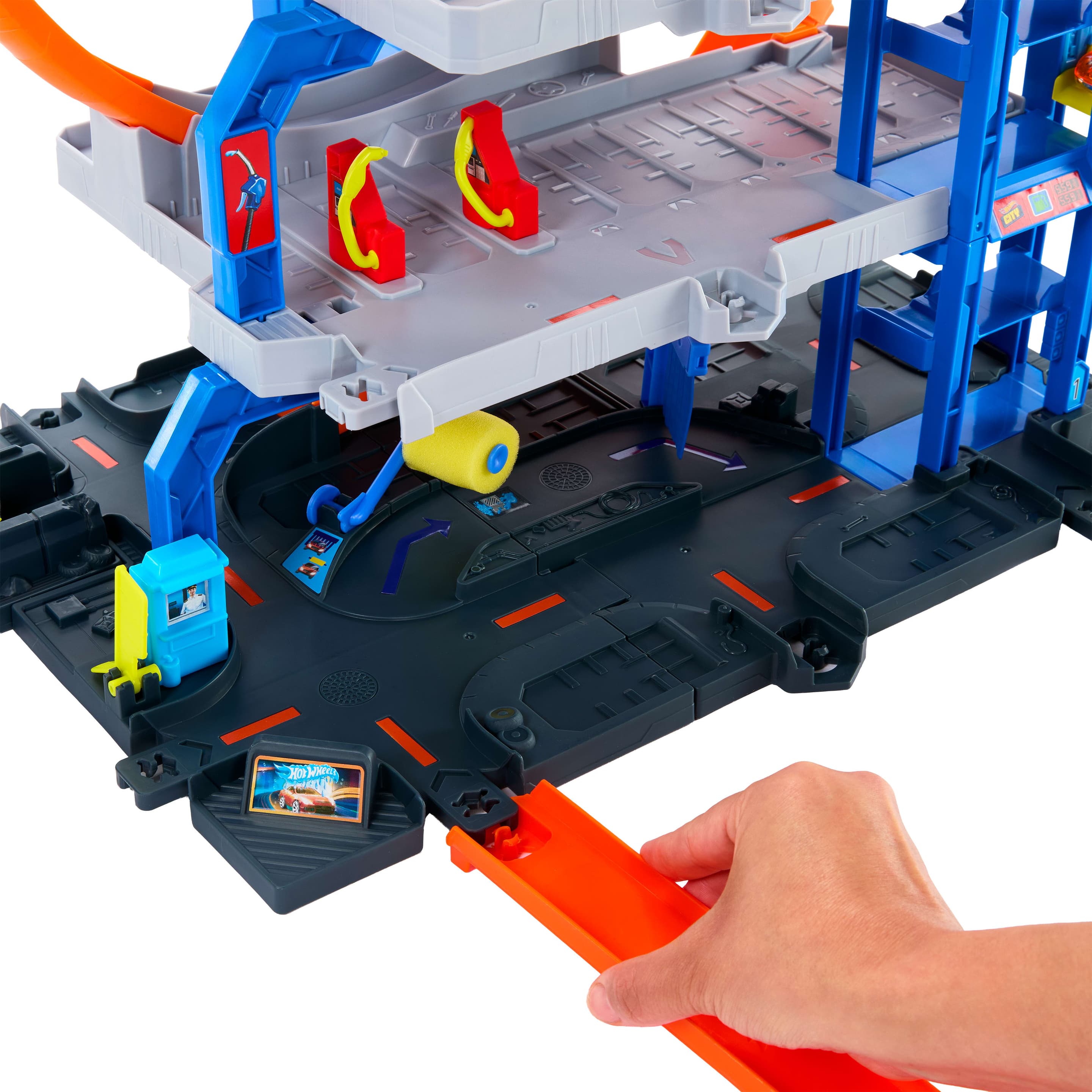 Produktbild Hot Wheels City Mega-Parkgarage-Spielset mit 1 Die-Cast-Spielzeugauto und 1 Spielzeug-Hubschrauber im Maßstab 1:64 3 von 6