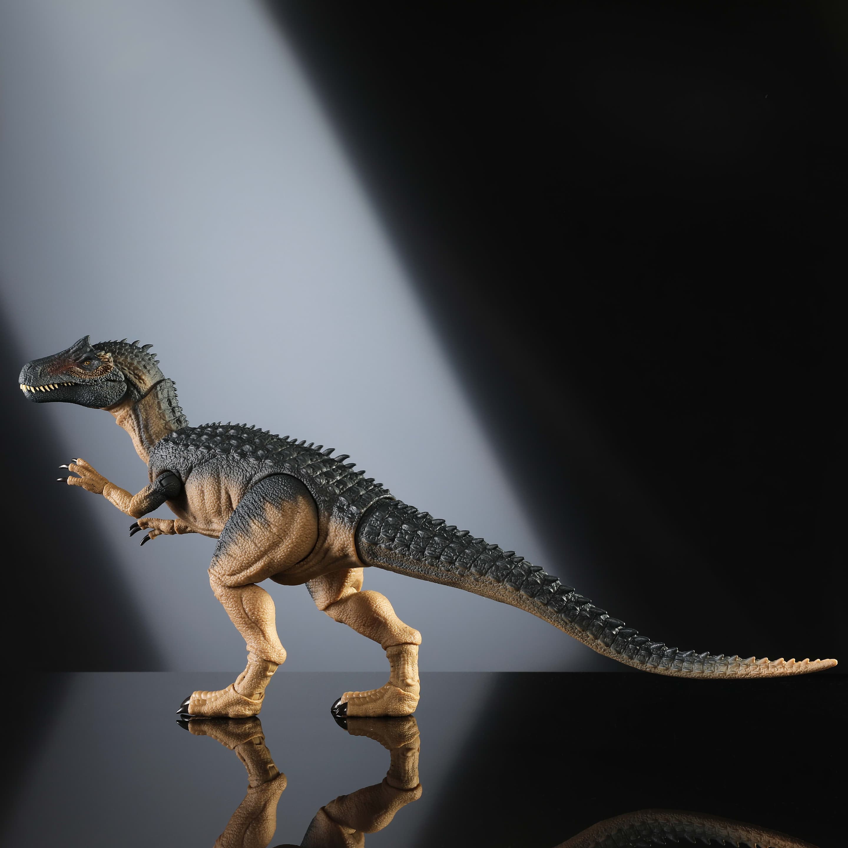 Produktbild Jurassic World Hammond Collection Allosaurus Dinosaurier-Actionfigur mit Glasaugen, verdrahtetem Schwanz 4 von 6