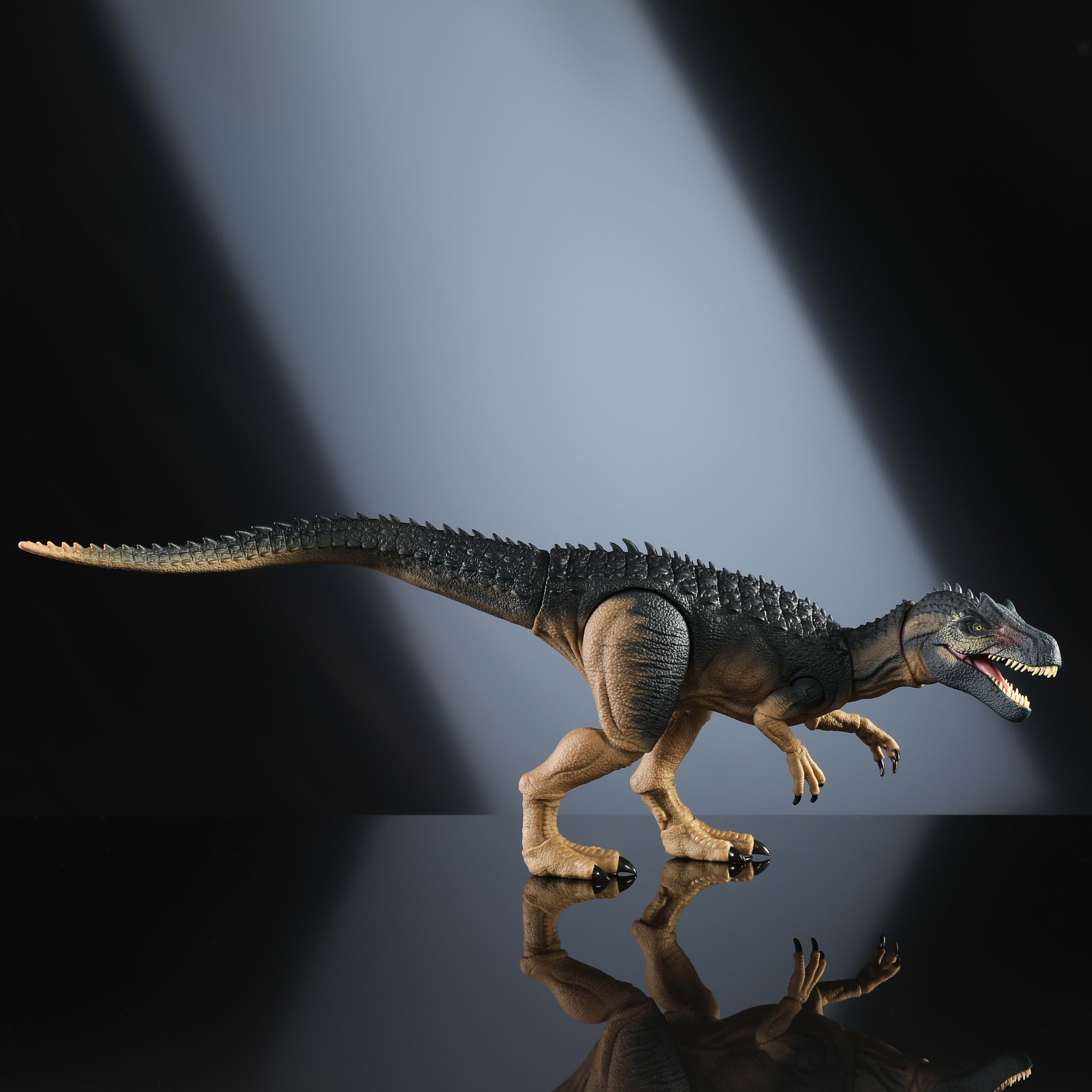 Produktbild Jurassic World Hammond Collection Allosaurus Dinosaurier-Actionfigur mit Glasaugen, verdrahtetem Schwanz 3 von 6