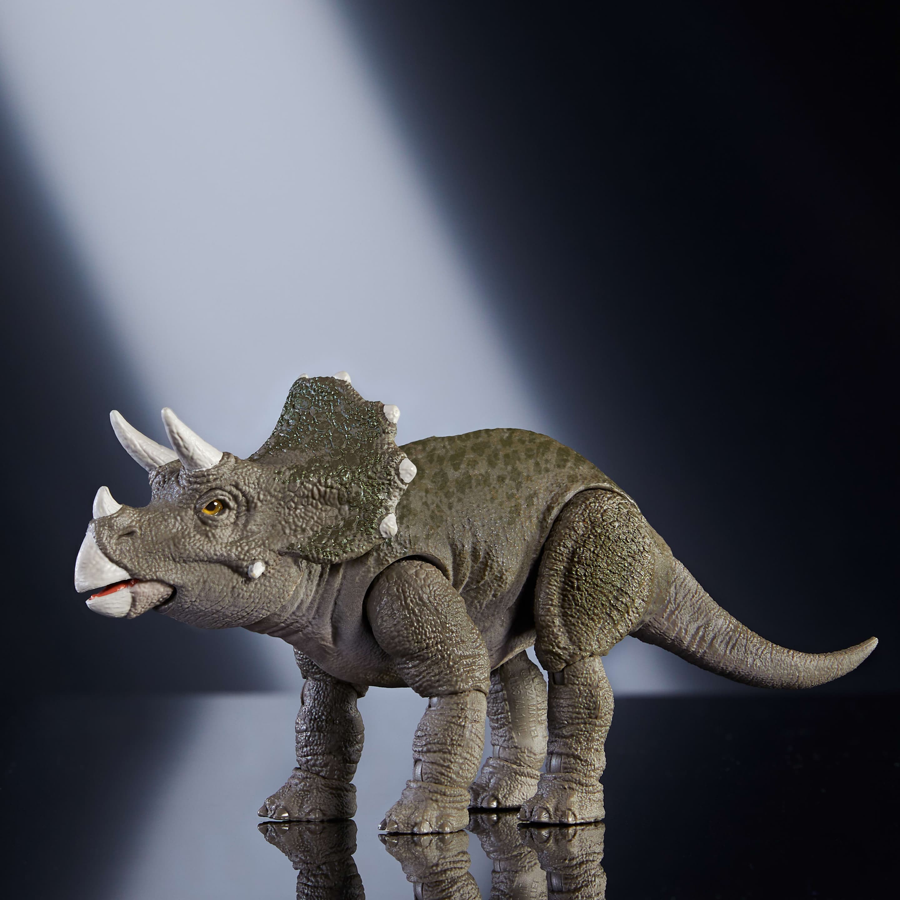 Produktbild Jurassic World Hammond Collection Junge Triceratops Dinosaurier-Actionfigur mit 14 Bewegungspunkten 5 von 6