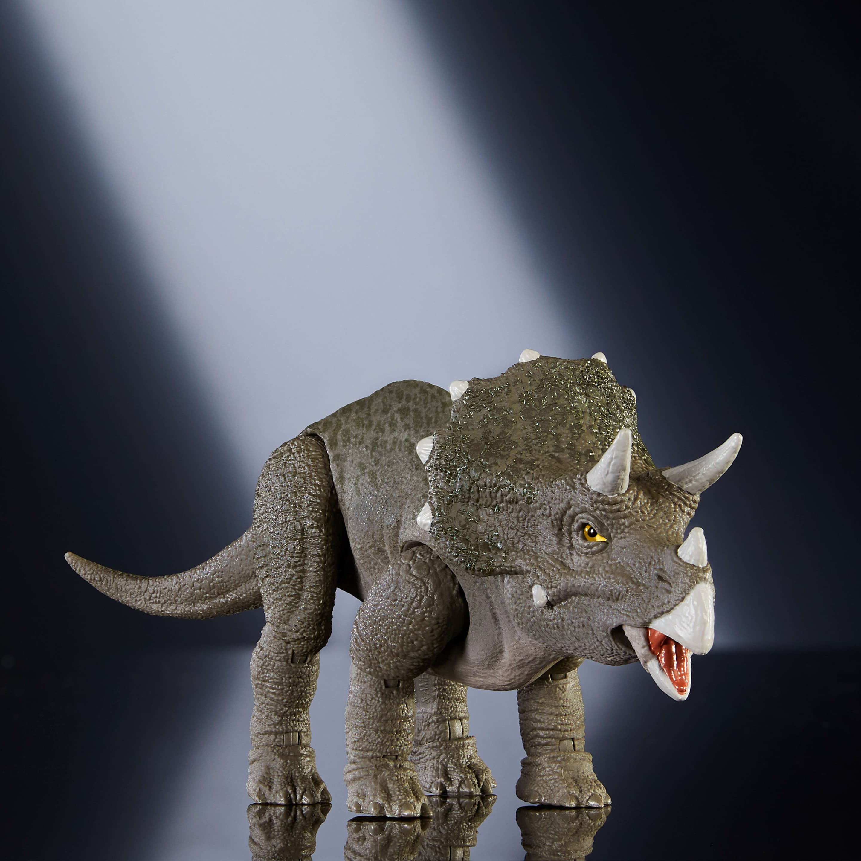 Produktbild Jurassic World Hammond Collection Junge Triceratops Dinosaurier-Actionfigur mit 14 Bewegungspunkten 3 von 6