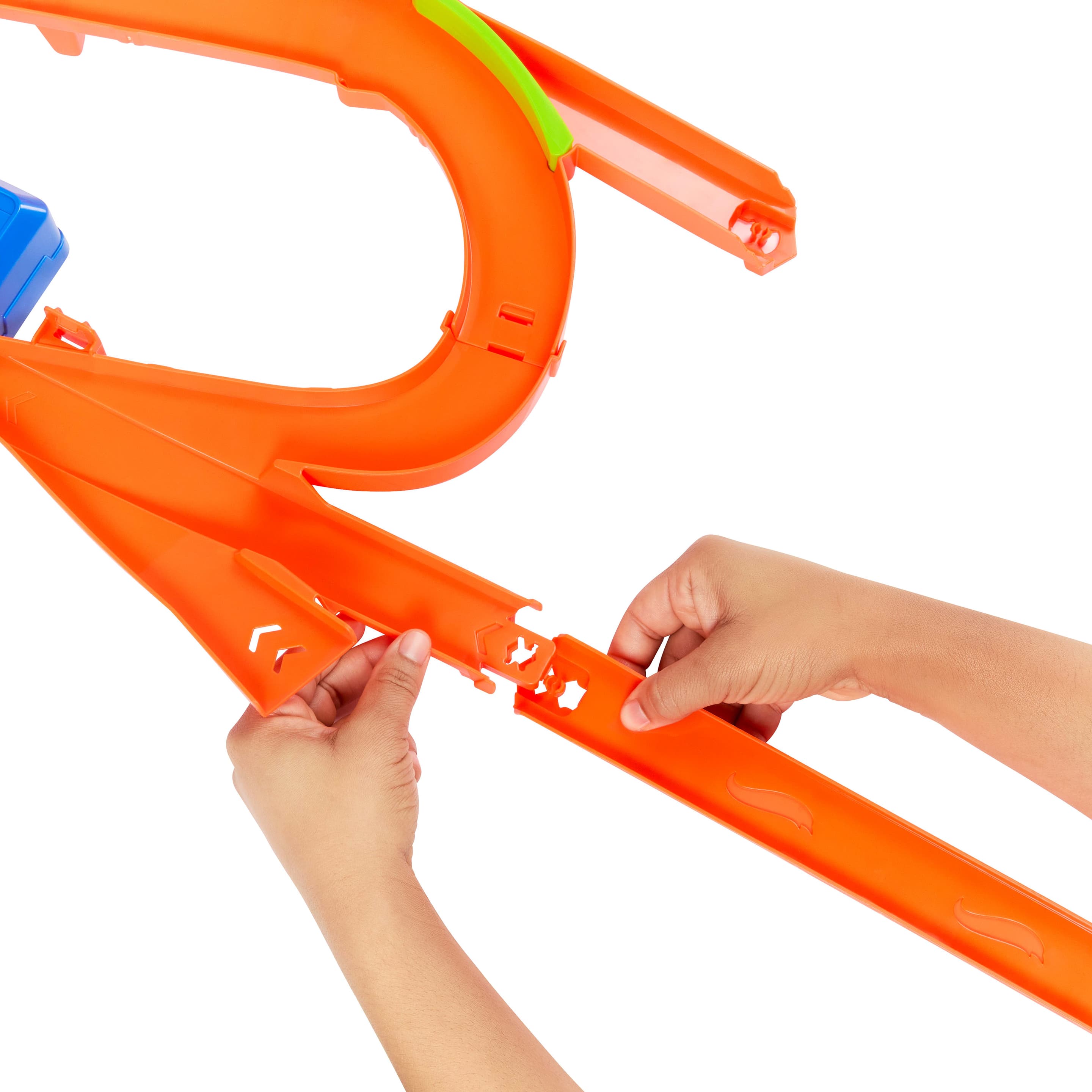 Produktbild Hot Wheels Stunttrack Unendliche Crash-Action Spielset mit Die-Cast-Spielzeugauto im Maßstab 1:64 und batteriebetriebenem Beschleuniger 3 von 6