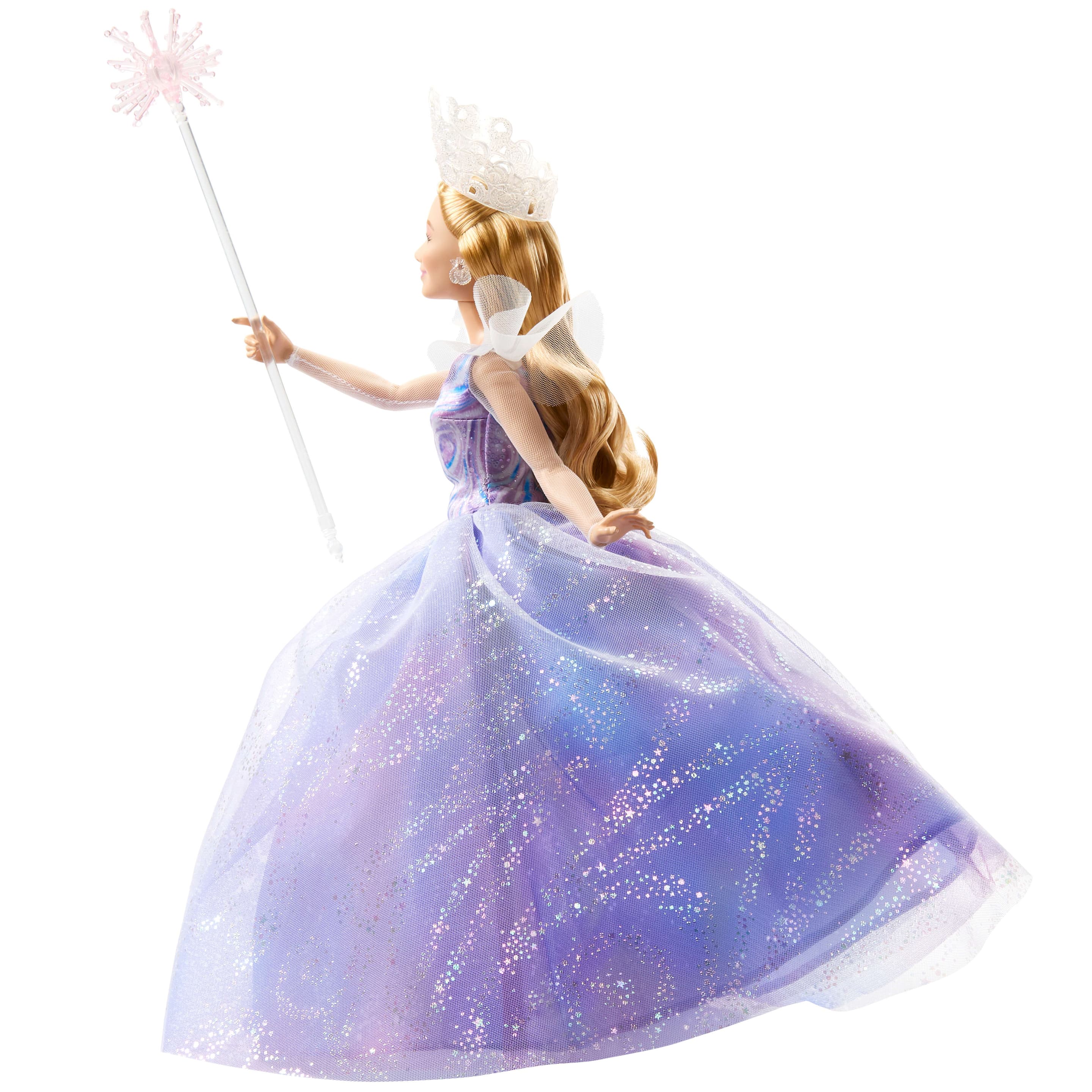 Produktbild Wicked: For Good von Universal Pictures Glinda-Puppe mit filmgetreuem Outfit und 3 Accessoires 2 von 6