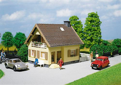 Produktbild Faller 130205 - H0 - Einfamilienhaus mit Loggia 3 von 3
