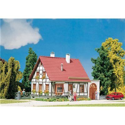 Faller 232215 - N - Fachwerkhaus mit Garage