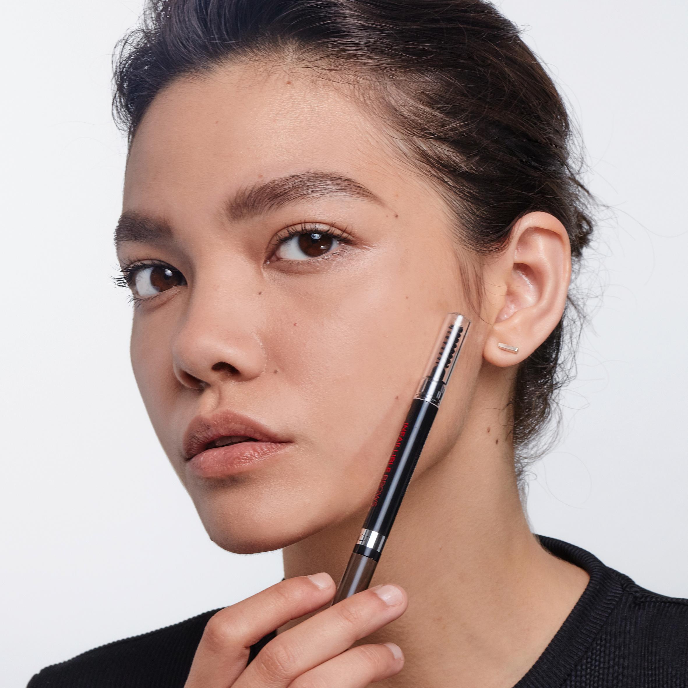 Produktbild L'ORÉAL PARIS Infaillible Brow Triangular 3 von 9