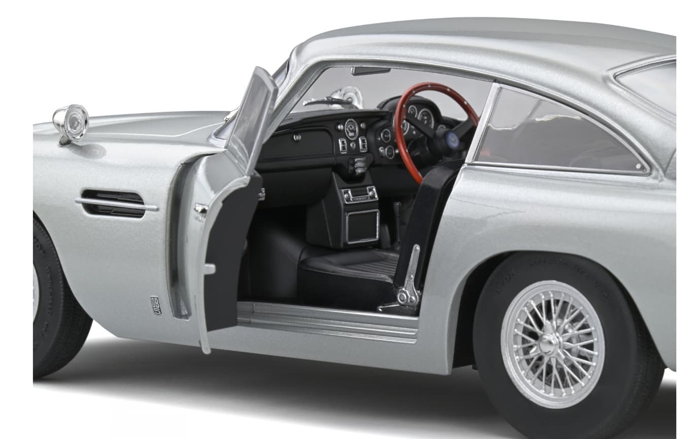 Produktbild Solido - 1:18 Aston Martin DB5 silber 10 von 11