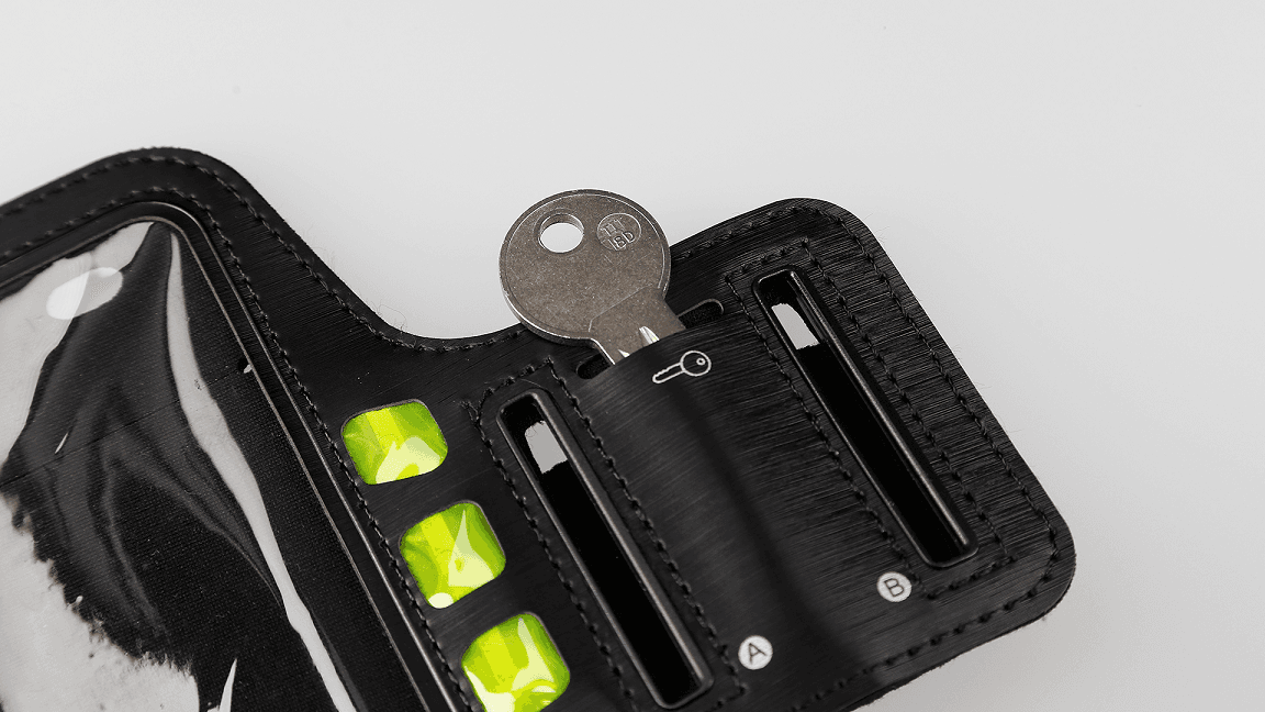 Produktbild Schildkröt-Funsports - Running Armbag Night Hawk, 8x LED-Light 11 von 13