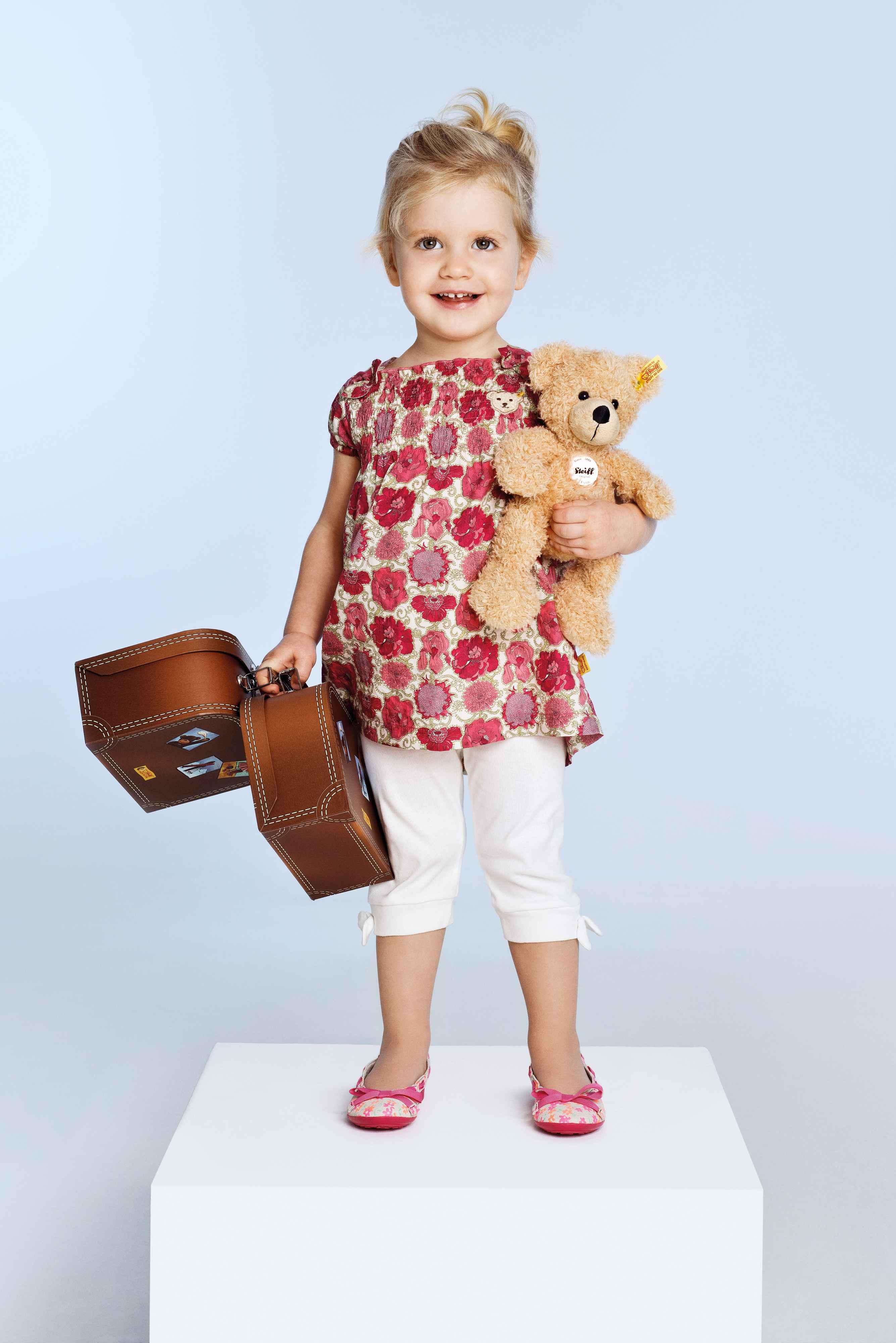 Produktbild Steiff - Fynn Teddybär im Koffer, beige, 28cm 3 von 3