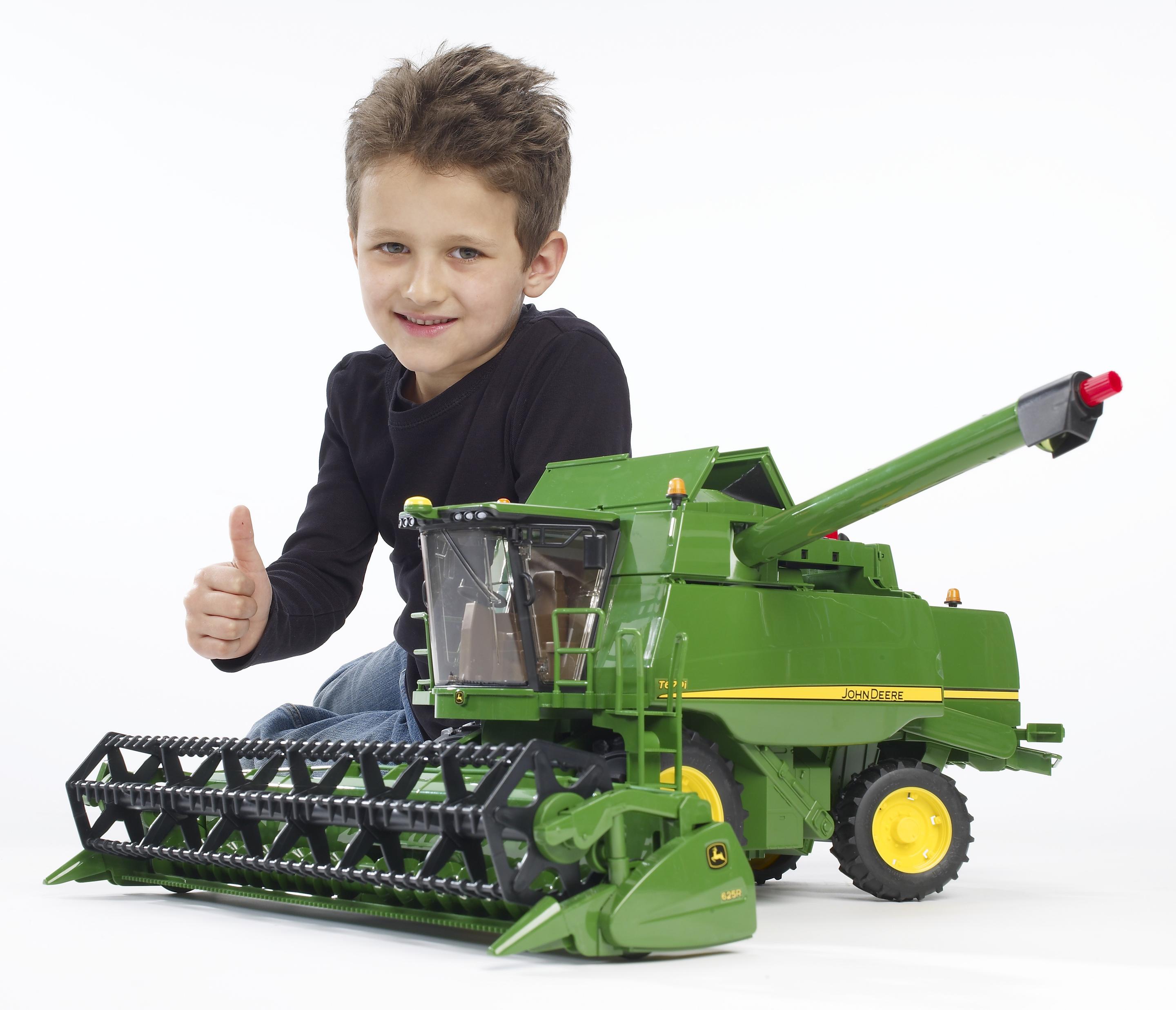 Produktbild BRUDER - John Deere Mähdrescher T670i 02132 2 von 3