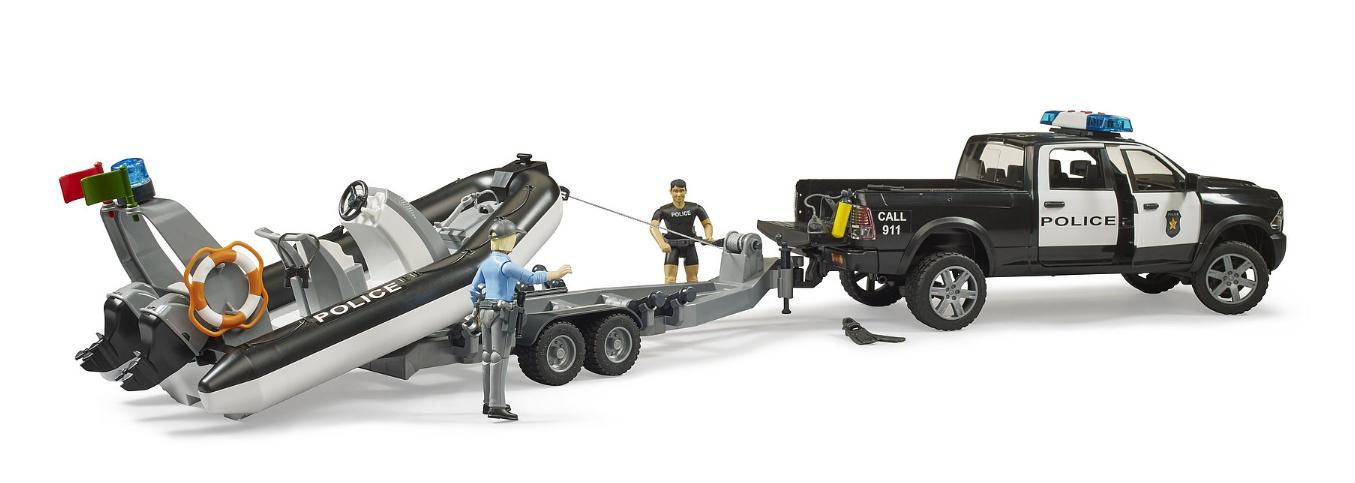 Produktbild BRUDER - RAM 2500 Polizei Pickup, L+S Modul, Anhänger mit Boot und 2 Figuren 02507 4 von 5