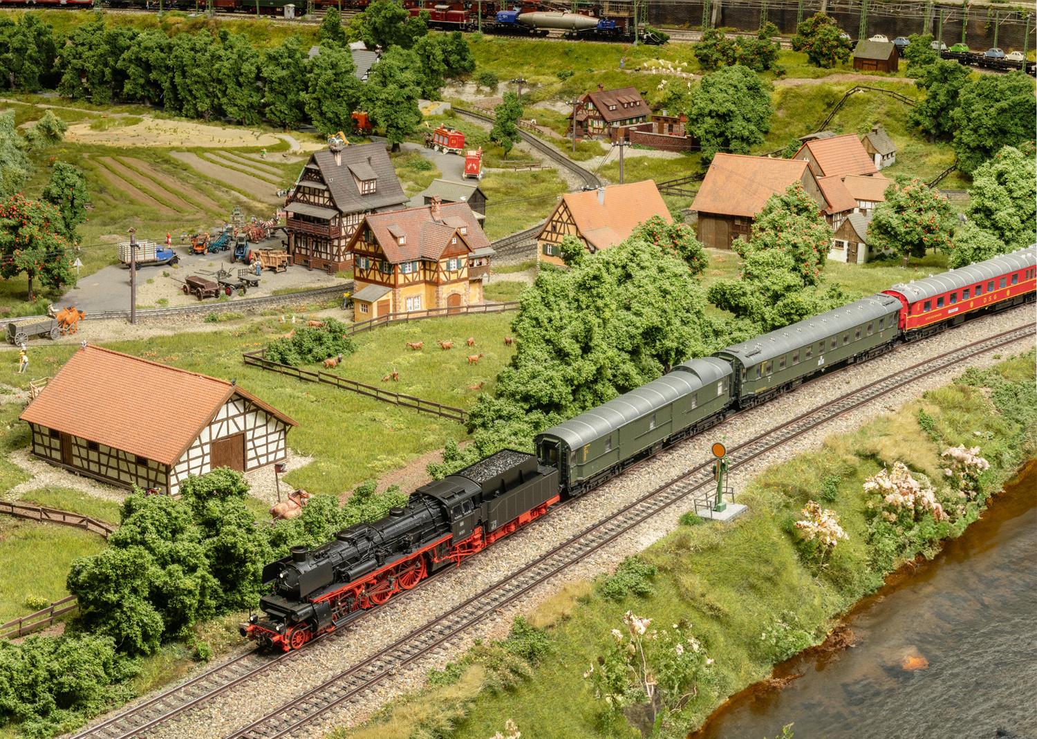 Produktbild Märklin 38323 H0 Dampflokomotive 18 323 4 von 12