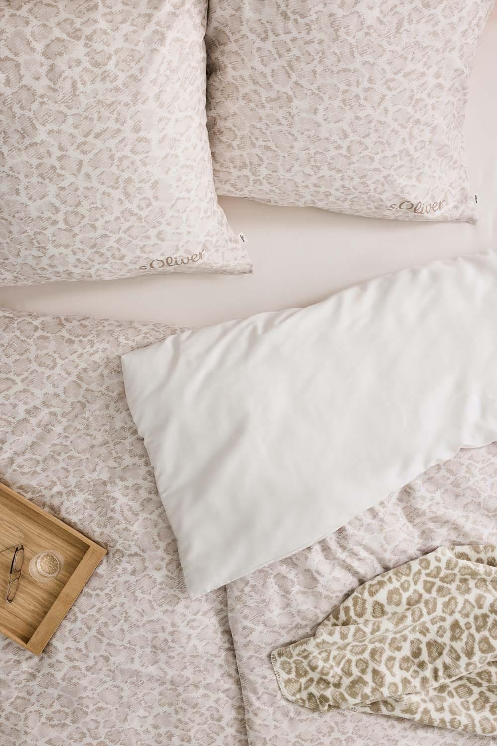 Produktbild s.Oliver Satin Bettwäsche Leo beige 80x80cm, 135x200cm 4 von 6