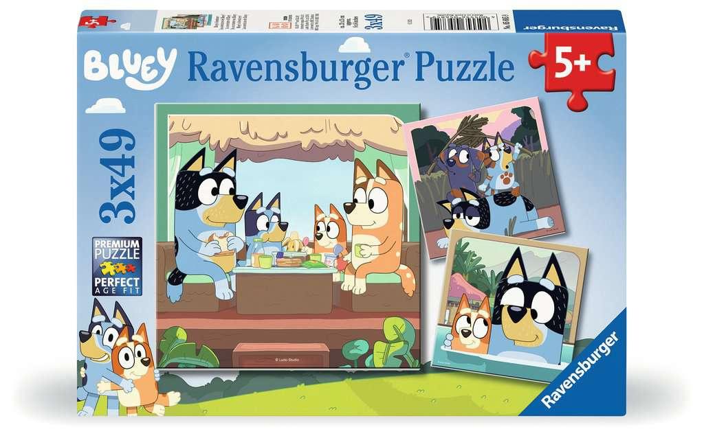 Ravensburger Kinderpuzzle 05685 - Blueys Abenteuer -  3x49 Teile Bluey Puzzle für Kinder ab 5 Jahren